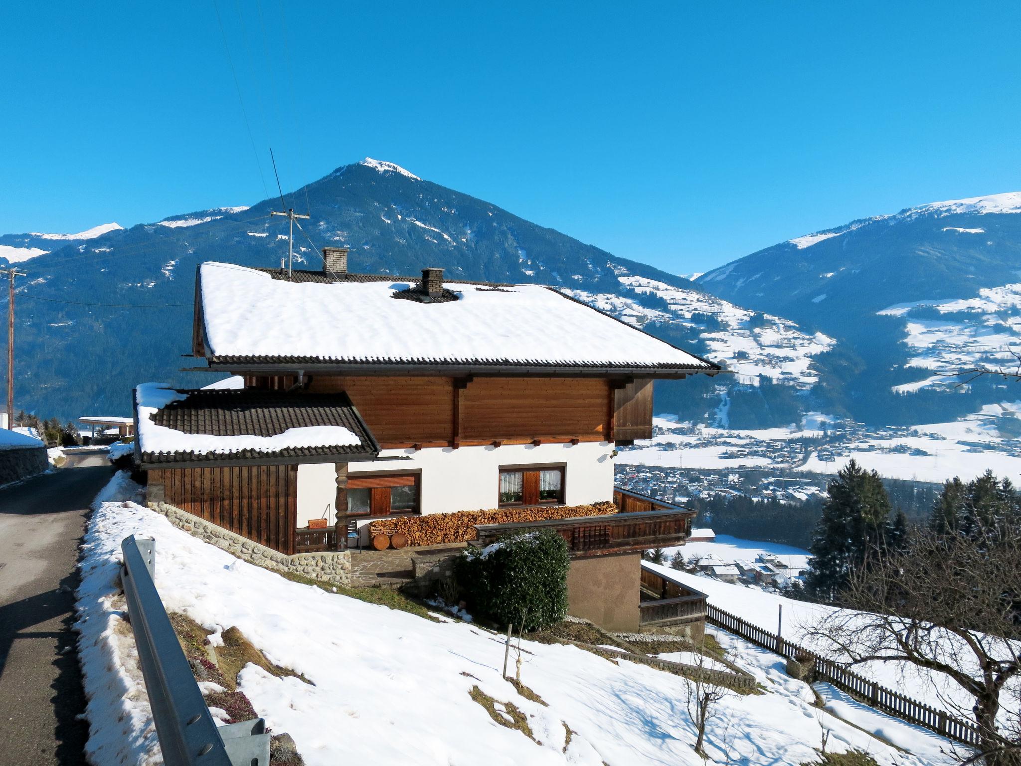 Photo 17 - Appartement de 3 chambres à Ried im Zillertal avec jardin