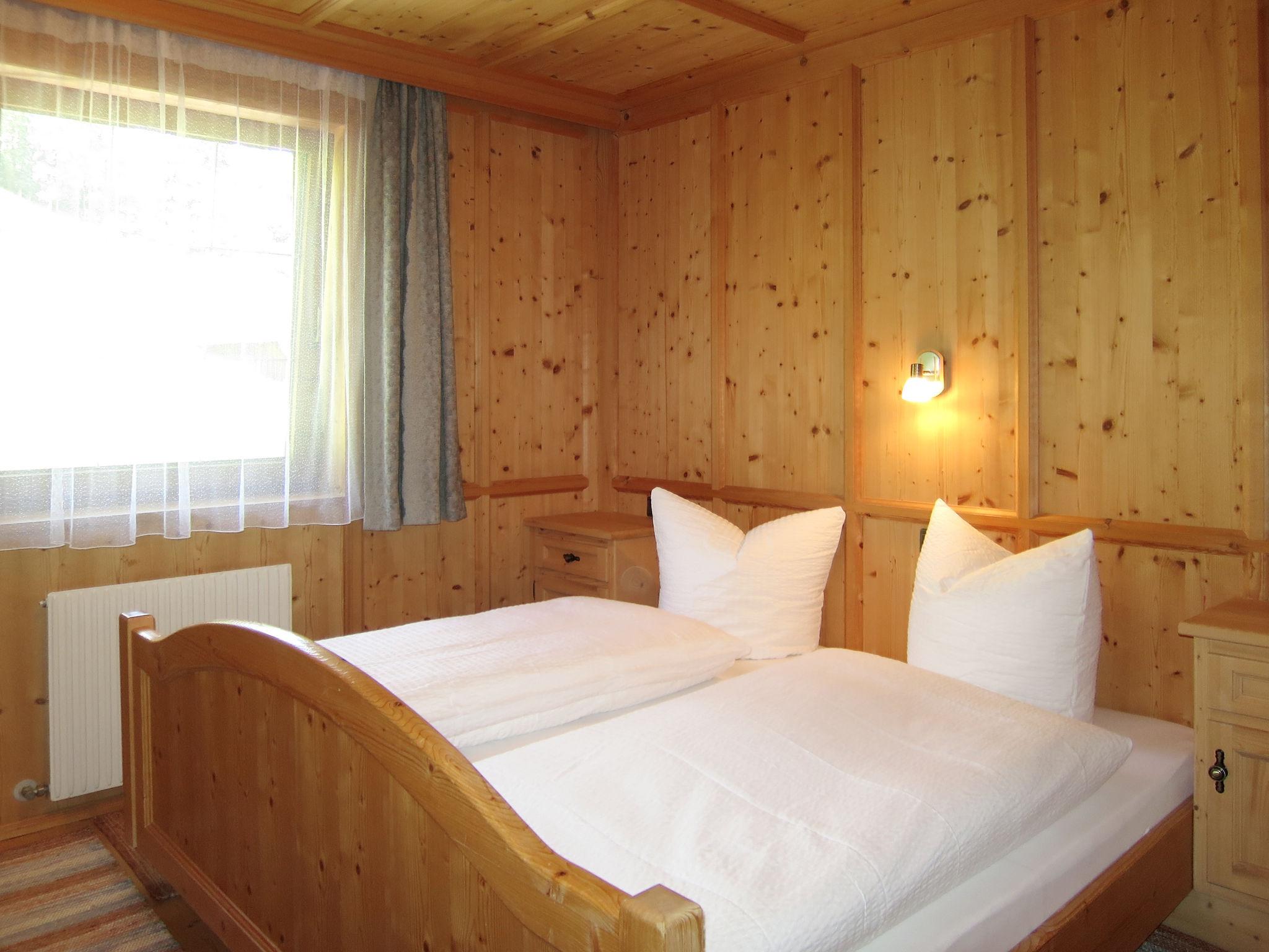 Foto 5 - Apartamento de 3 quartos em Ried im Zillertal com jardim e vista para a montanha