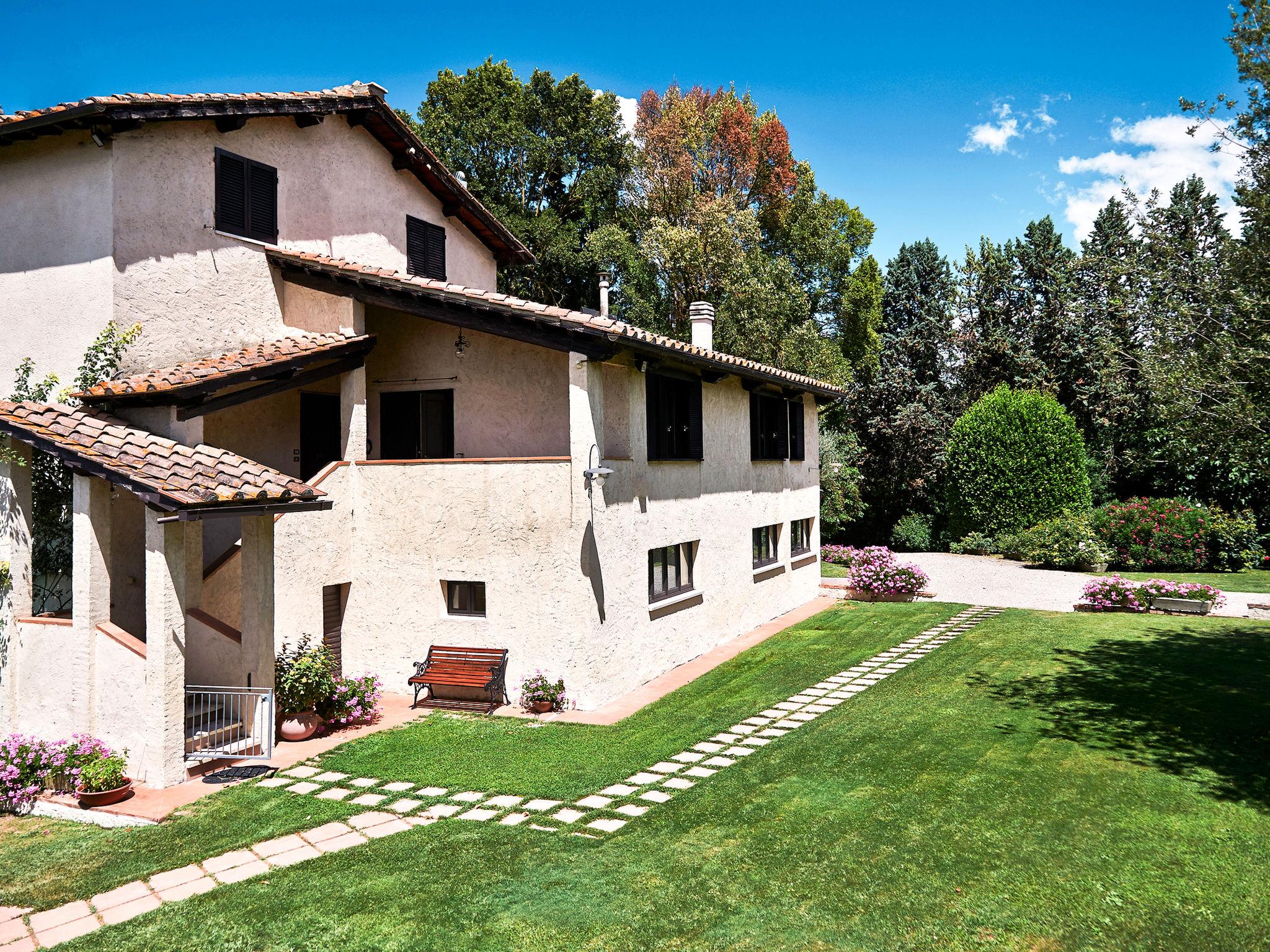 Foto 38 - Apartamento de 2 habitaciones en Colle di Val d'Elsa con piscina y jardín