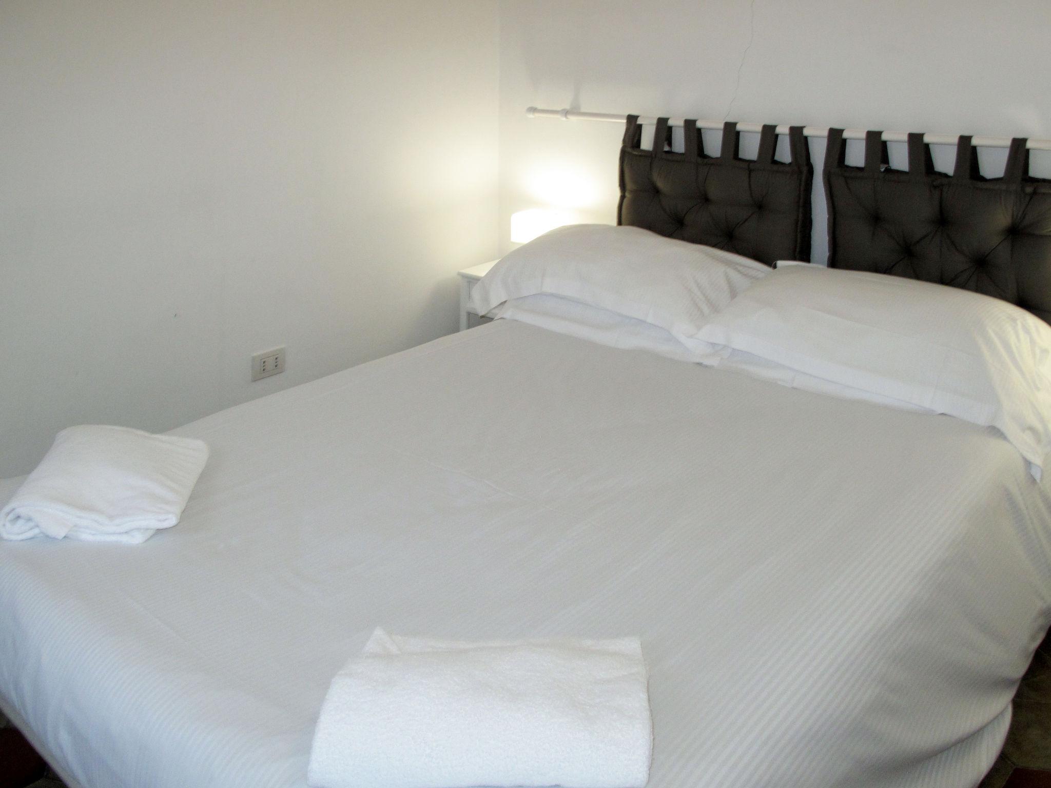 Foto 9 - Appartamento con 2 camere da letto a Finale Ligure con giardino e vista mare