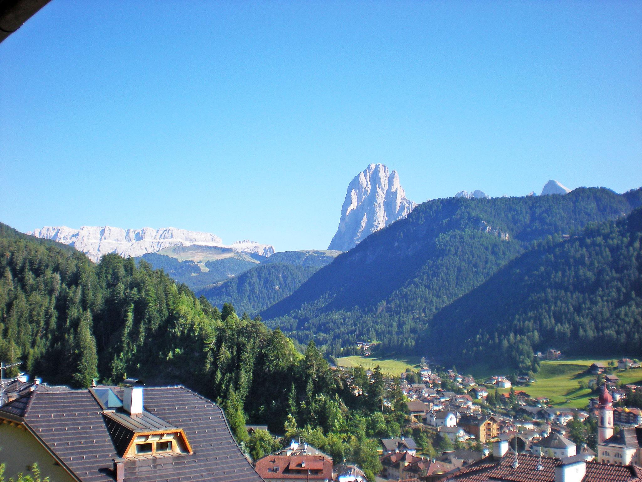 Foto 3 - Apartamento em Ortisei com vista para a montanha