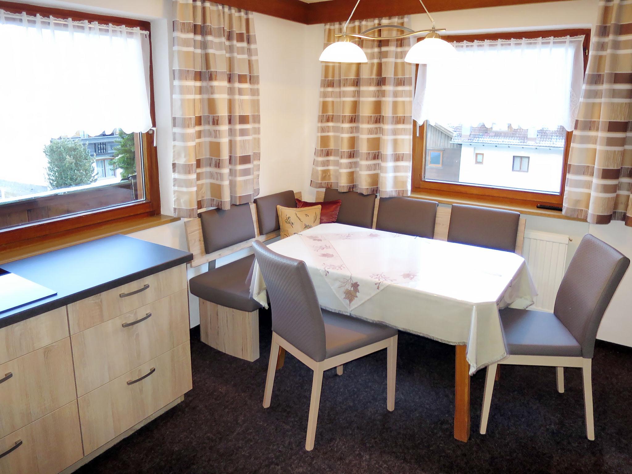 Foto 6 - Apartamento de 3 quartos em Pettneu am Arlberg com jardim