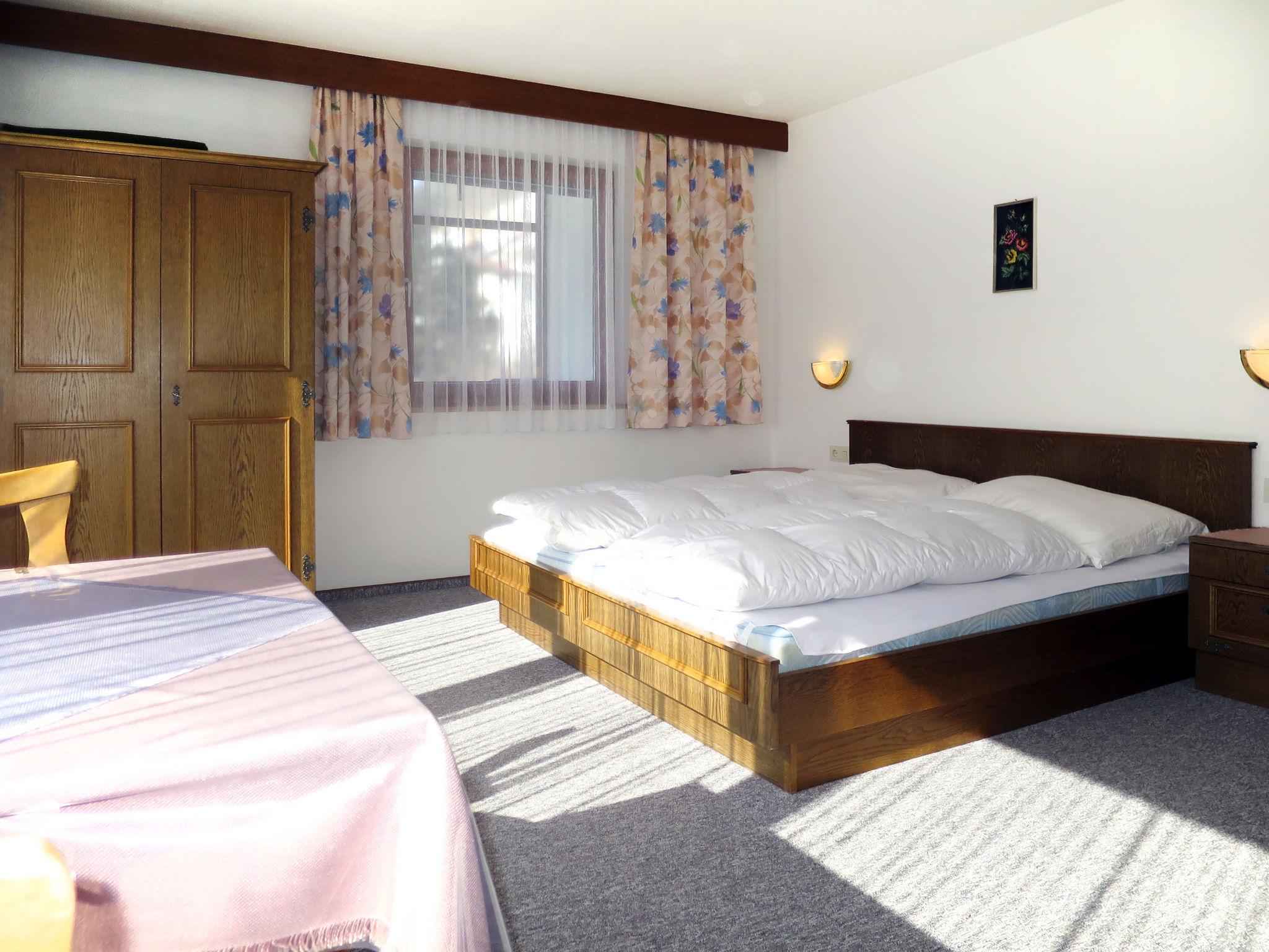 Foto 4 - Apartamento de 3 quartos em Pettneu am Arlberg com jardim