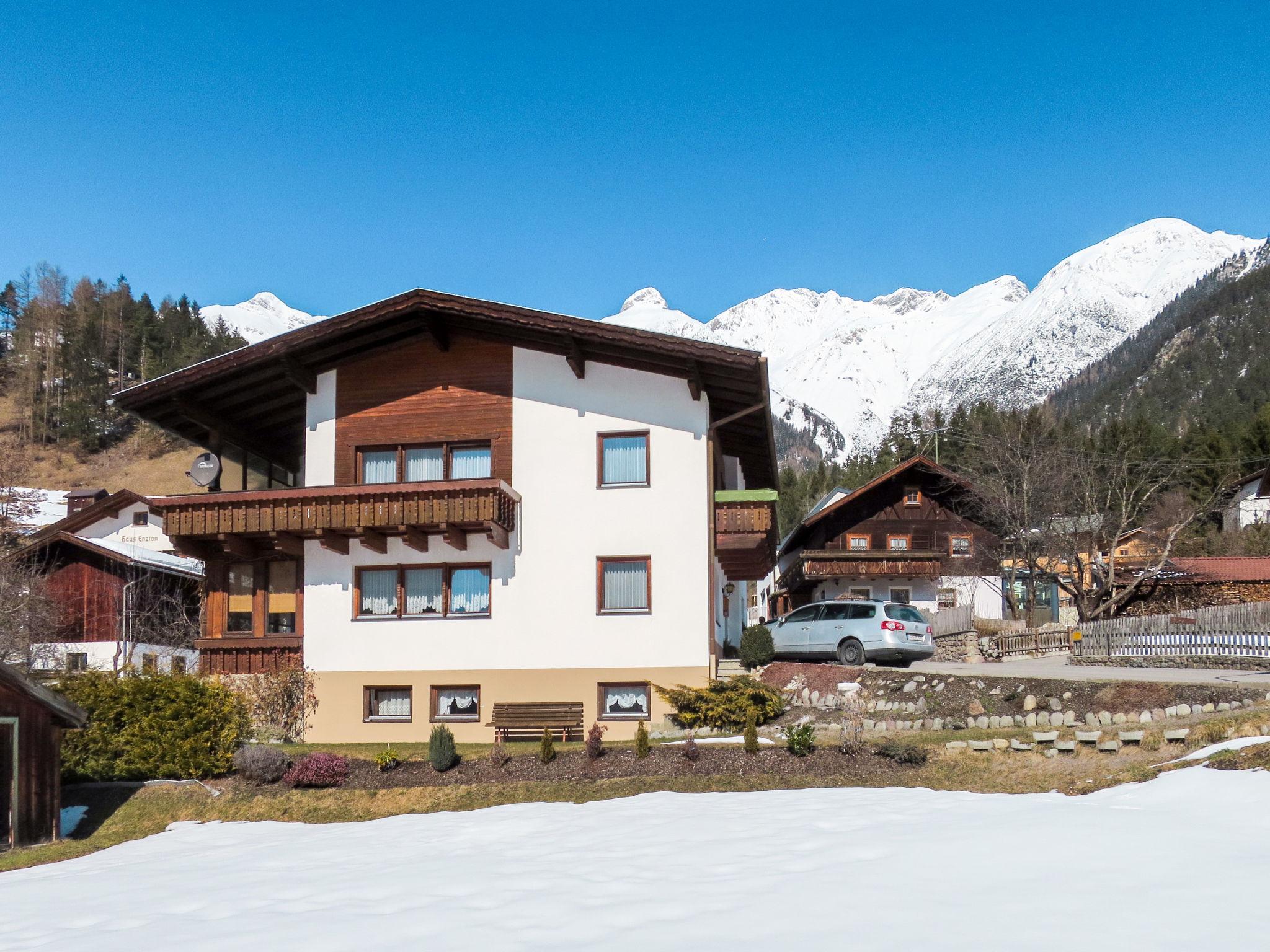 Foto 13 - Apartment mit 3 Schlafzimmern in Pettneu am Arlberg mit blick auf die berge