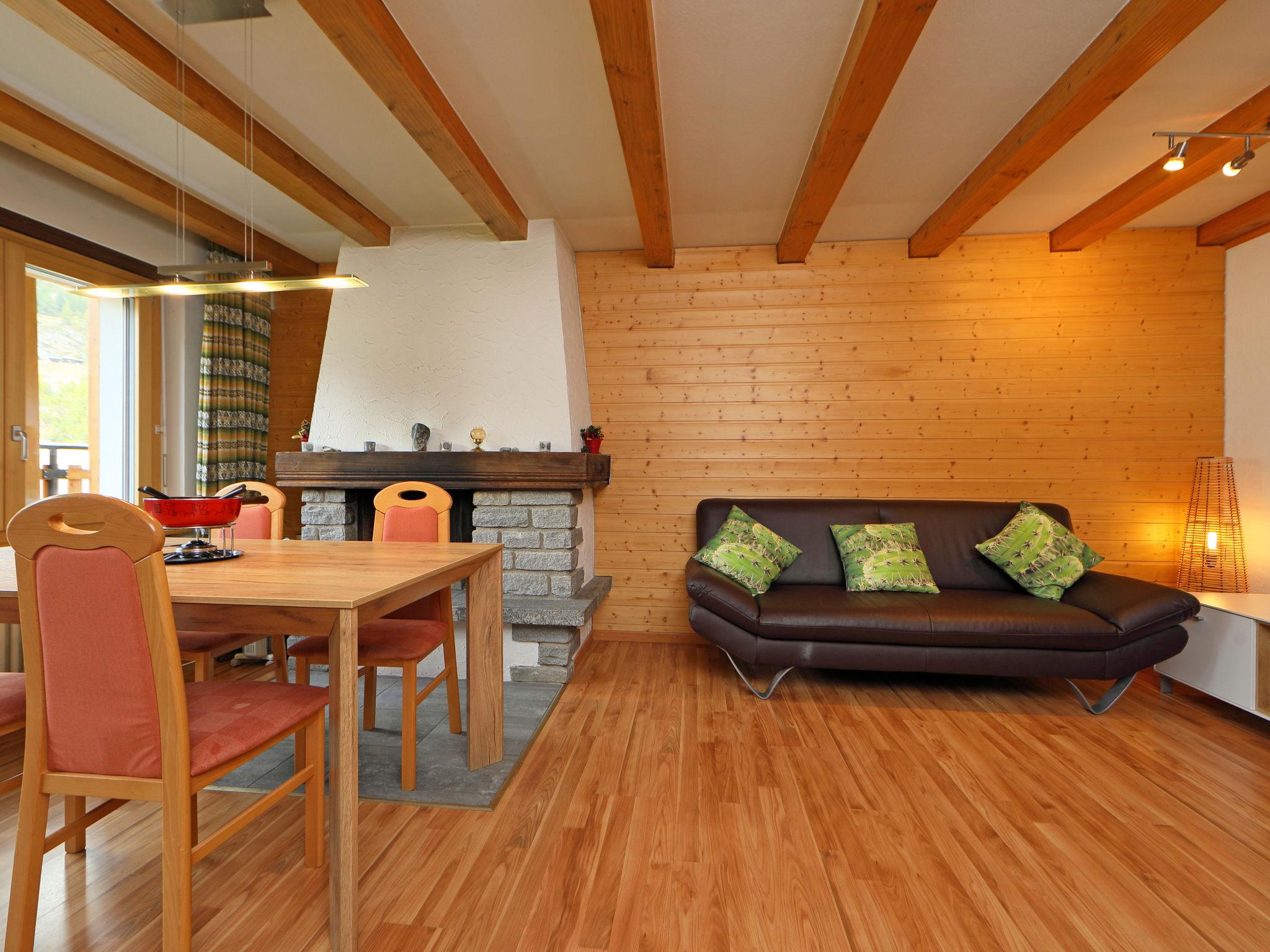 Foto 4 - Appartamento con 2 camere da letto a Zermatt