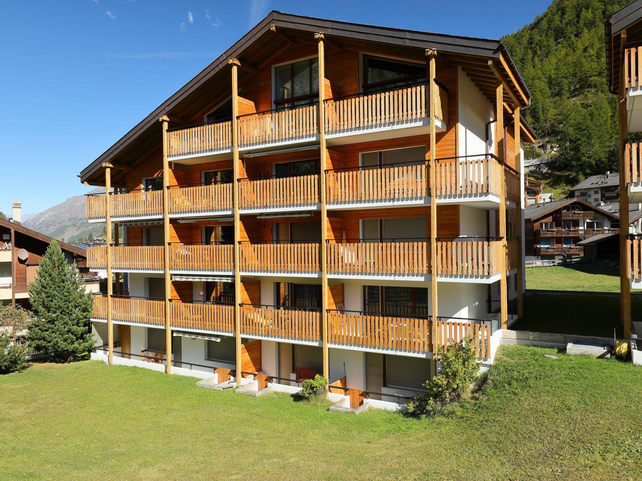 Foto 2 - Apartment mit 1 Schlafzimmer in Zermatt mit blick auf die berge