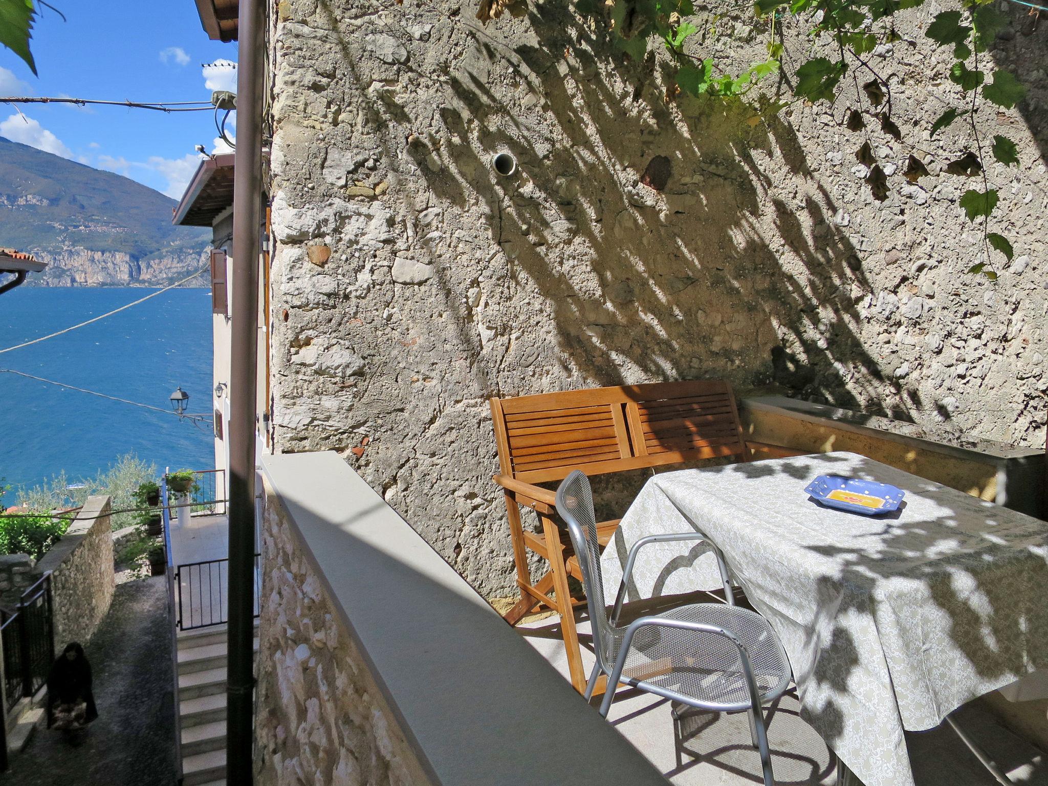 Photo 1 - Appartement en Brenzone sul Garda avec terrasse et vues sur la montagne