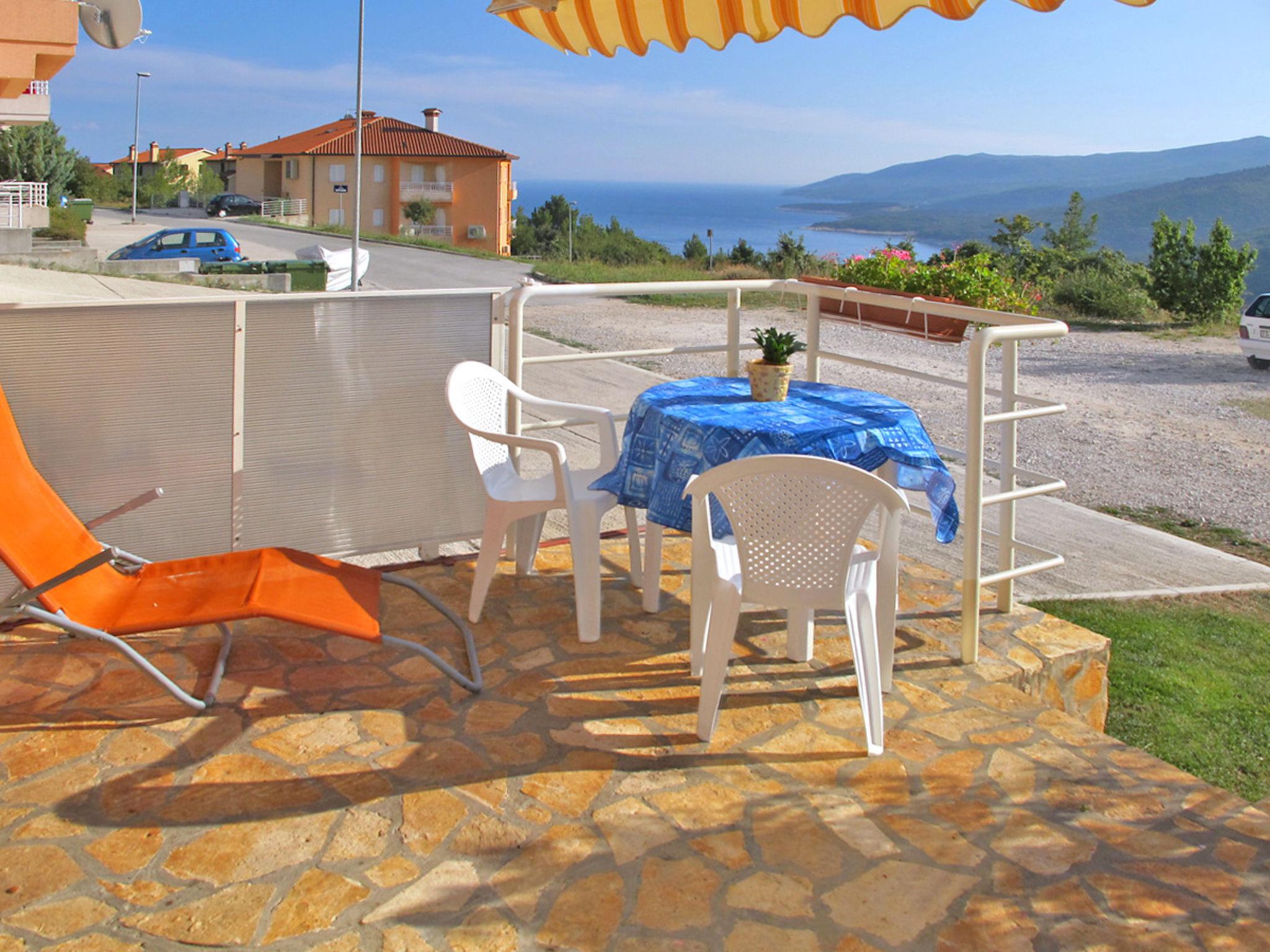 Foto 6 - Appartamento con 1 camera da letto a Labin con piscina e vista mare