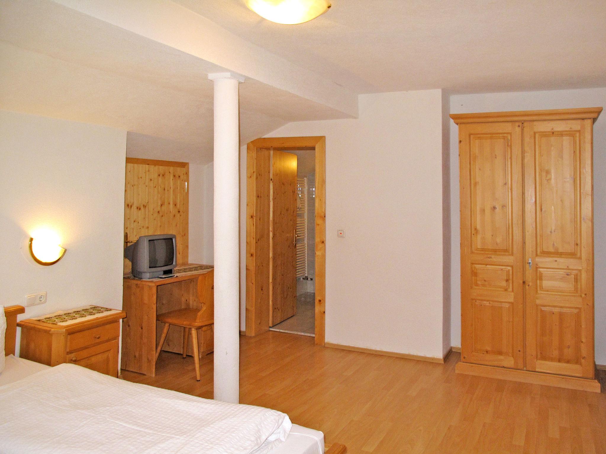 Photo 6 - 2 bedroom Apartment in Graun im Vinschgau with garden and terrace