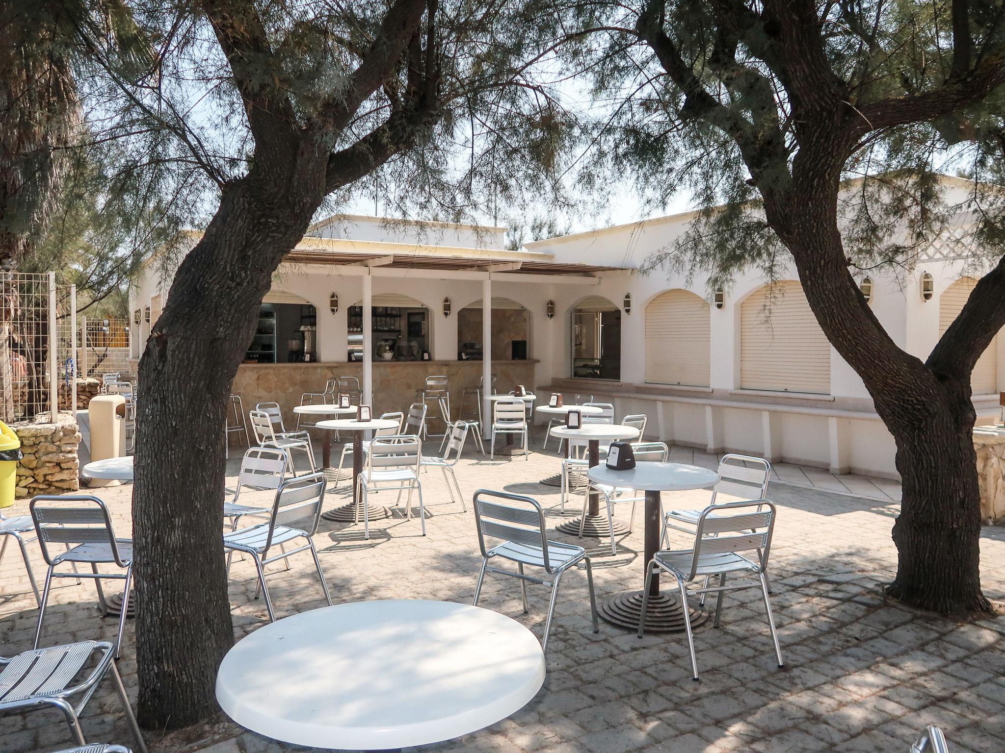 Foto 17 - Casa con 2 camere da letto a Lecce con piscina e giardino