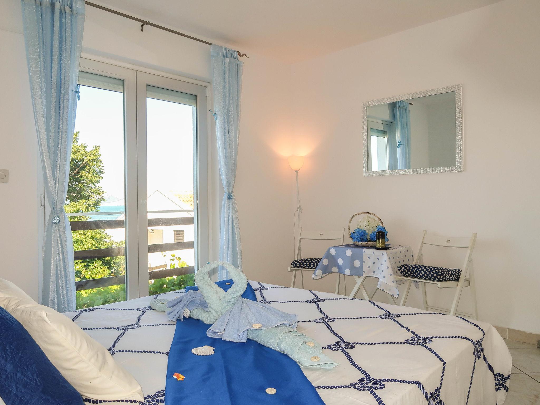 Photo 18 - 2 bedroom Apartment in Senj with garden and terrace