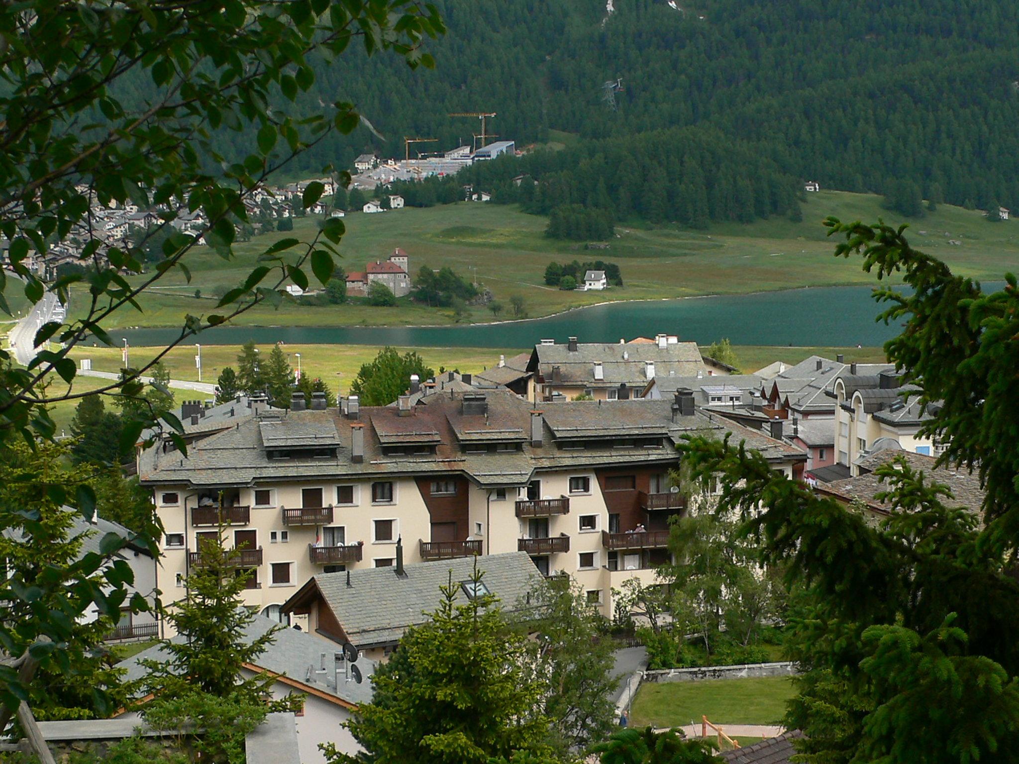 Foto 2 - Appartamento con 1 camera da letto a Silvaplana con giardino e vista sulle montagne