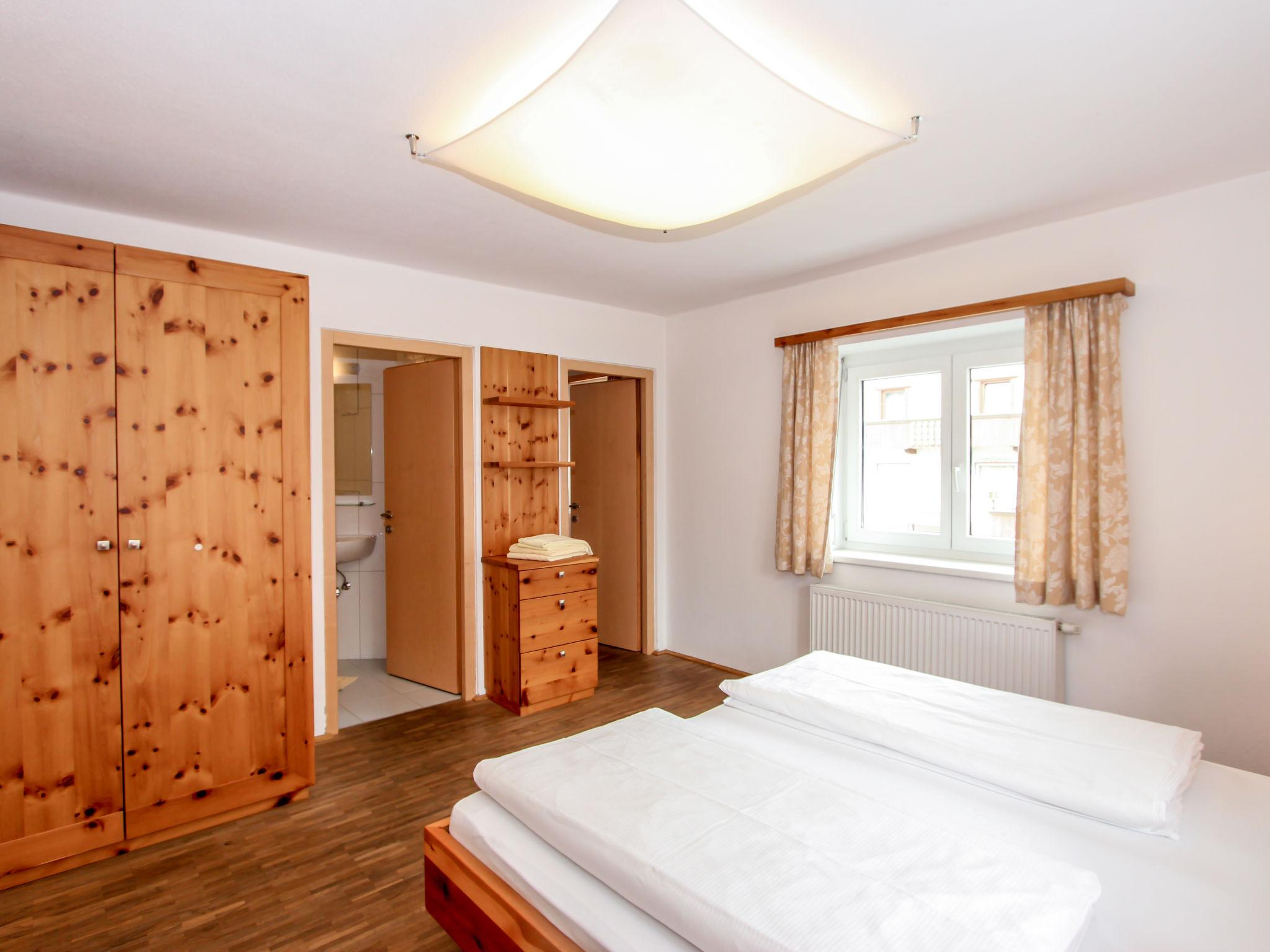 Foto 22 - Appartamento con 4 camere da letto a Ried im Zillertal con giardino e vista sulle montagne