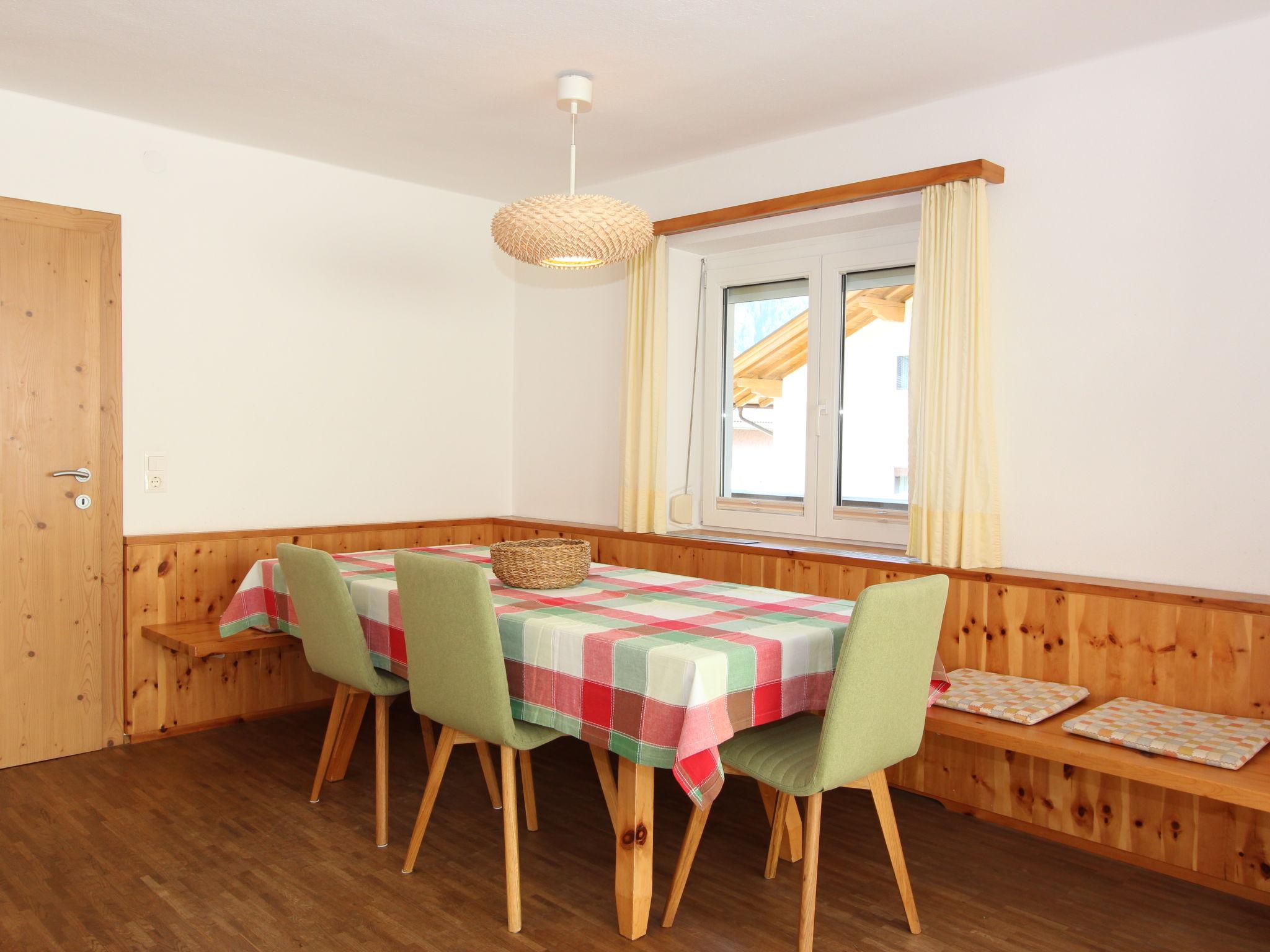 Foto 27 - Apartamento de 4 quartos em Ried im Zillertal com jardim e vista para a montanha