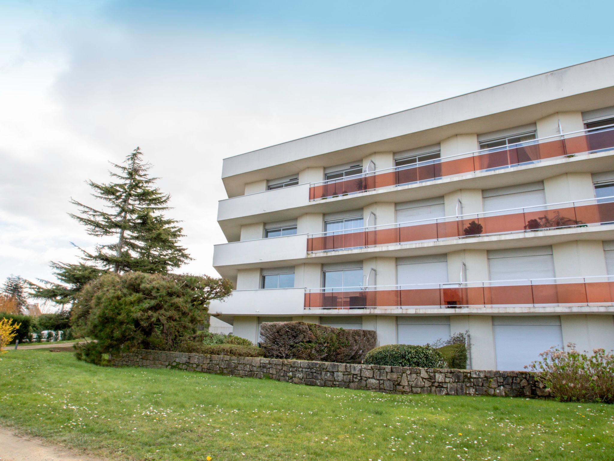 Foto 15 - Apartamento de 1 habitación en Dinard con vistas al mar