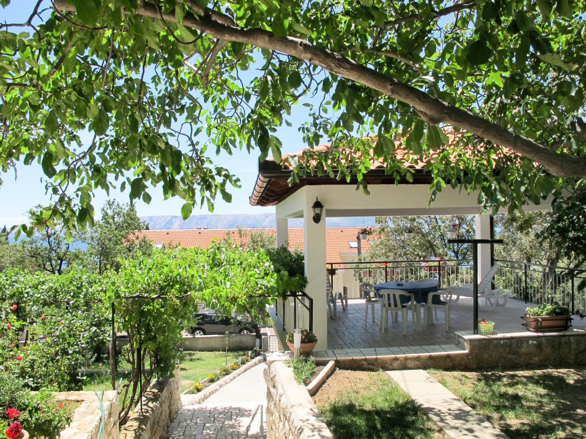 Photo 17 - Appartement de 3 chambres à Novi Vinodolski avec jardin et terrasse