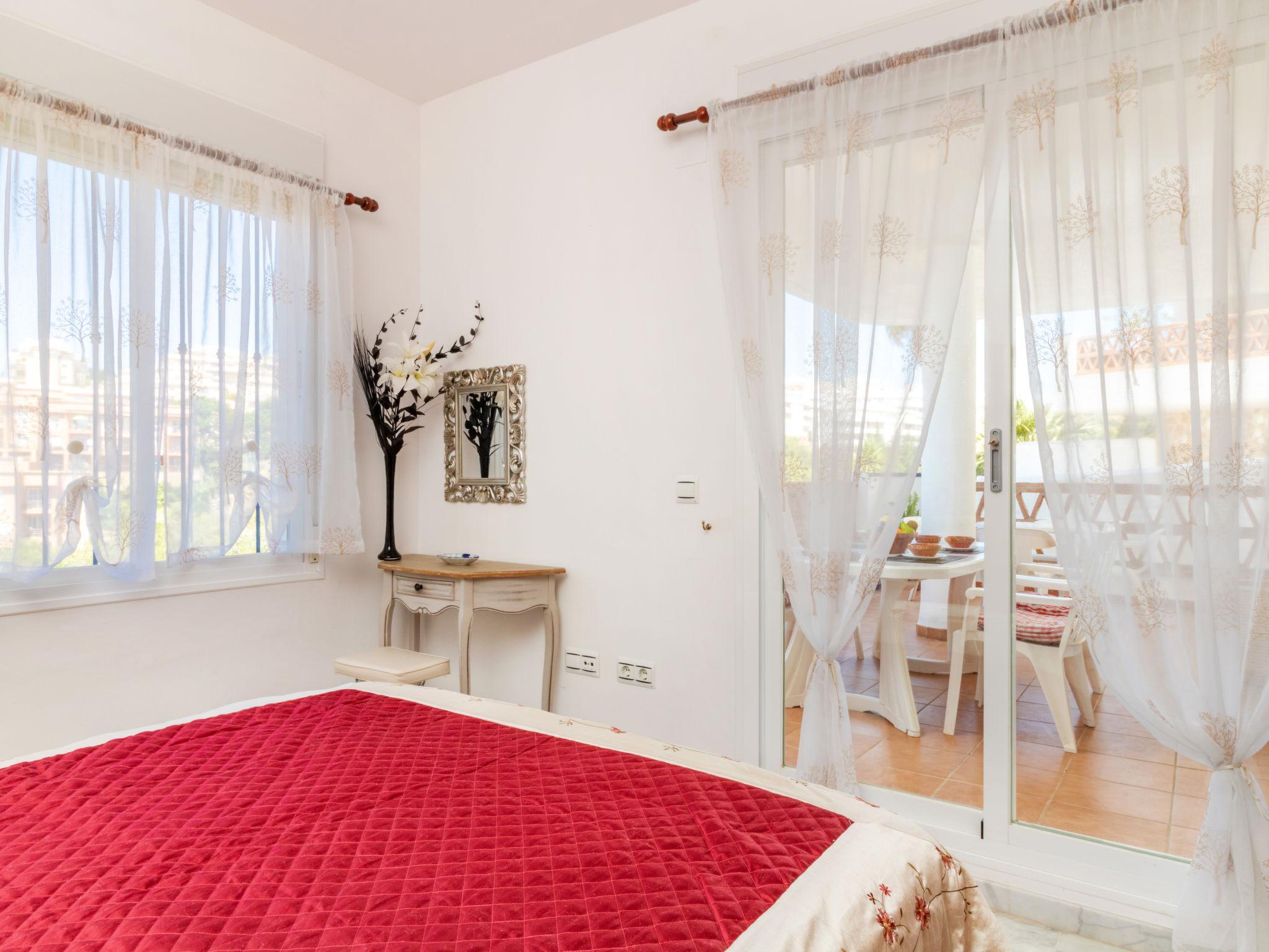 Foto 10 - Appartamento con 2 camere da letto a Mijas con piscina e vista mare