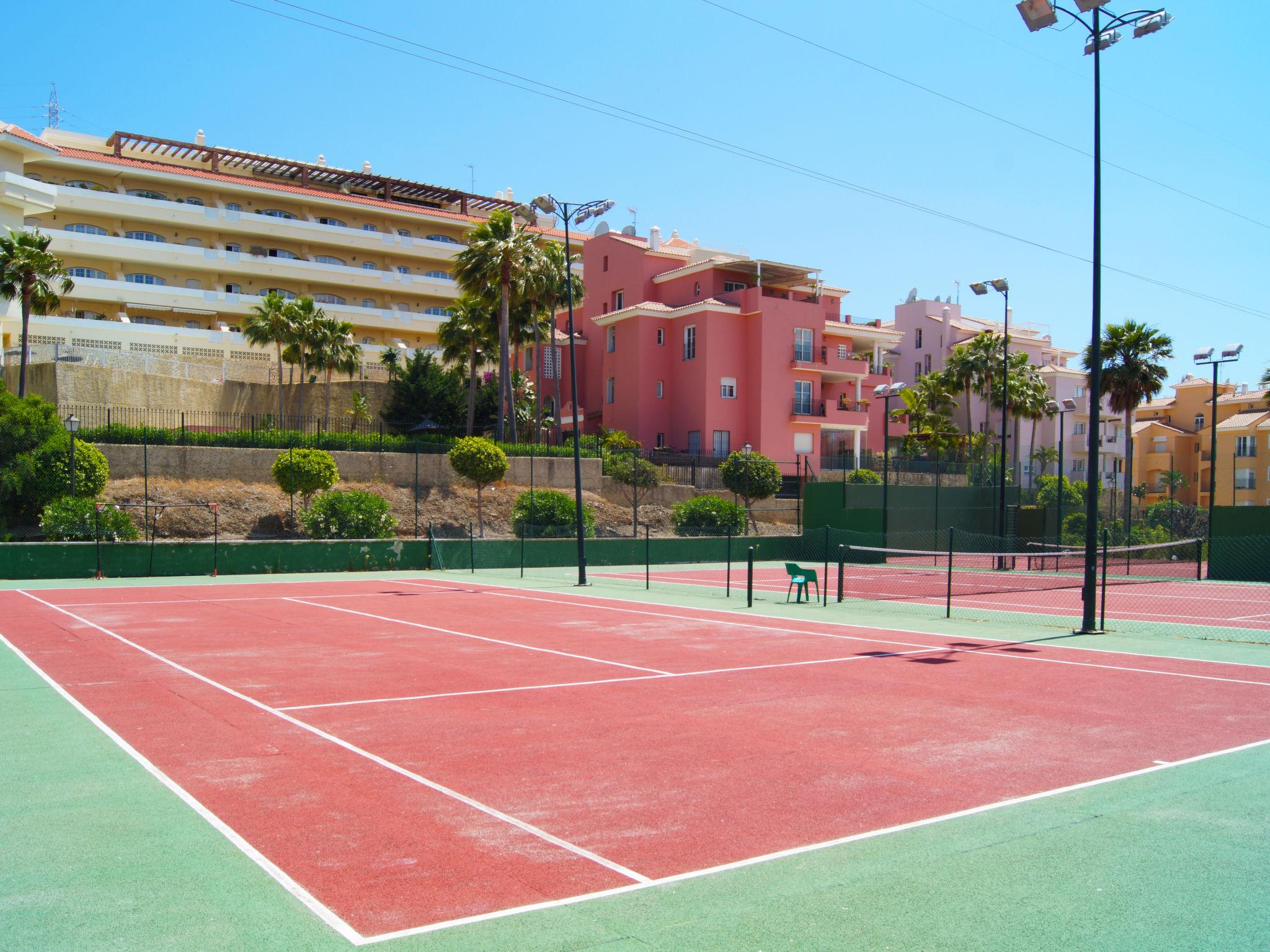 Foto 24 - Appartamento con 2 camere da letto a Mijas con piscina e vista mare