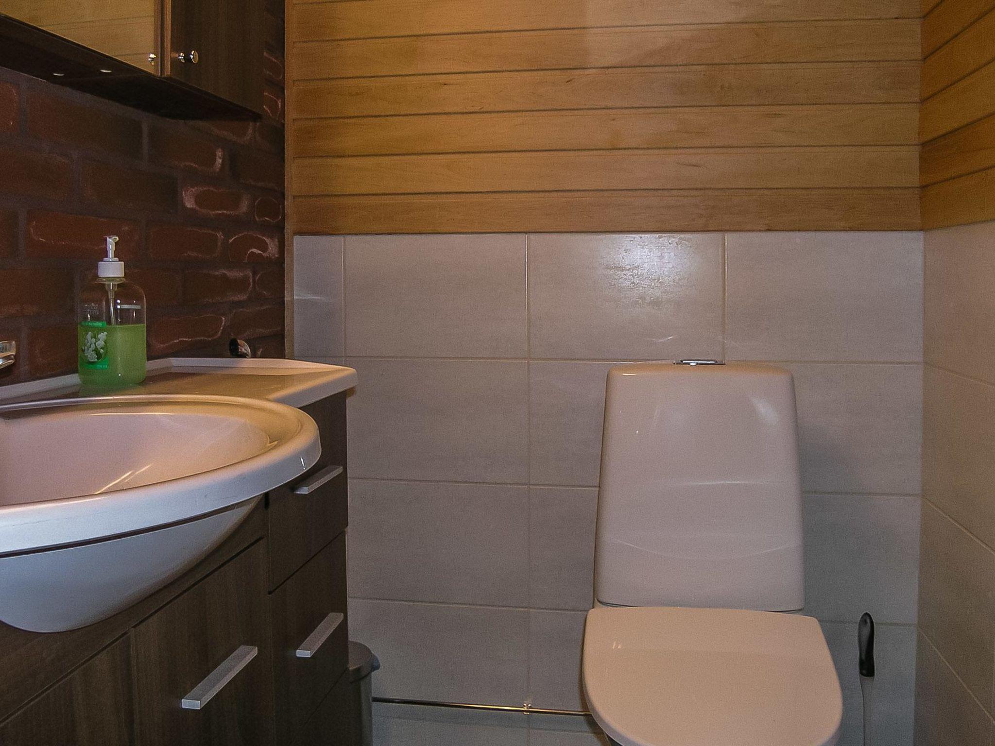 Foto 19 - Casa de 3 habitaciones en Kotka con sauna