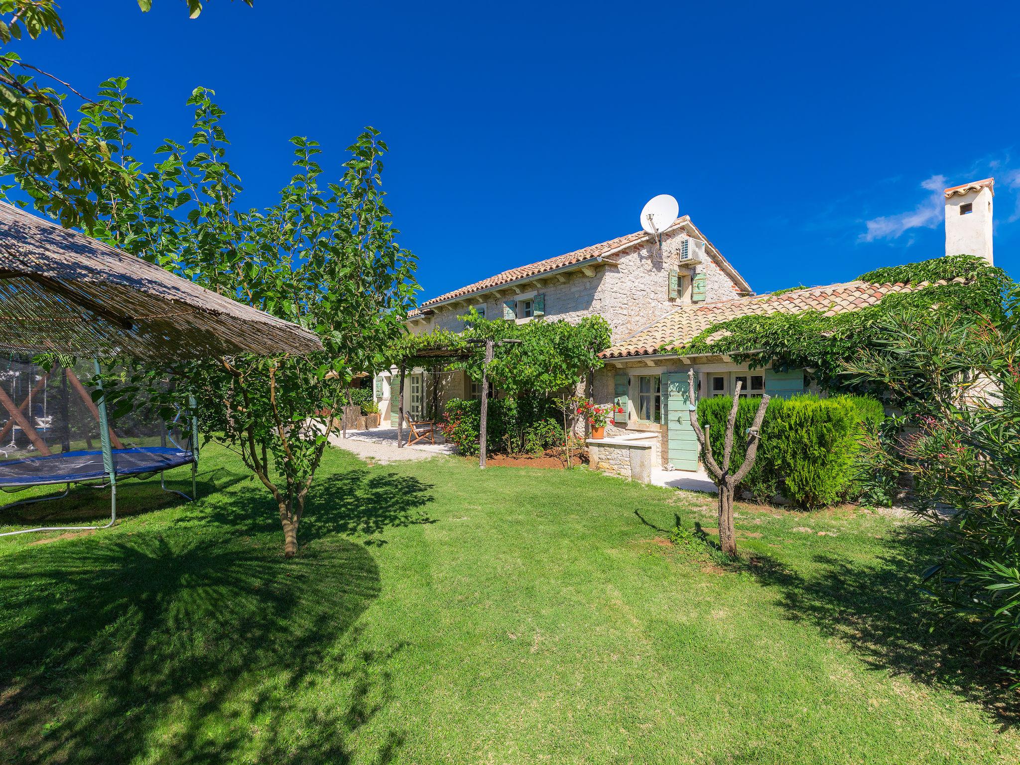 Foto 7 - Casa con 3 camere da letto a Žminj con piscina privata e vista mare