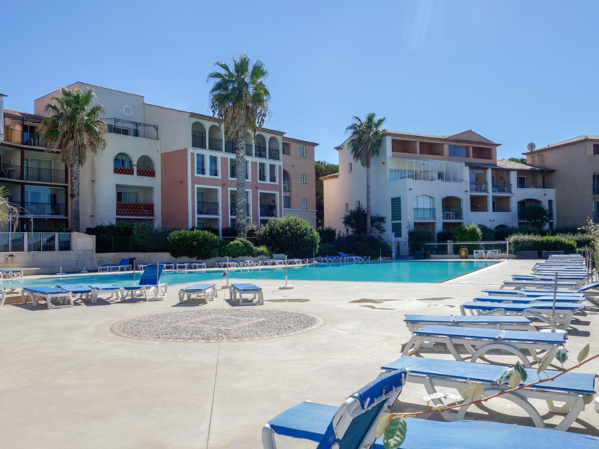 Photo 12 - Appartement de 1 chambre à Six-Fours-les-Plages avec piscine et terrasse