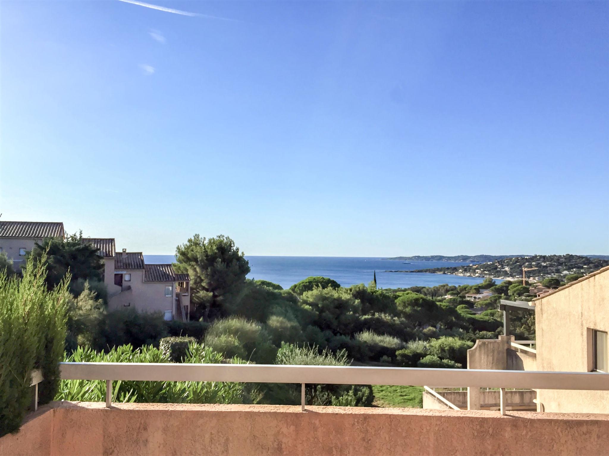 Foto 4 - Apartamento de 2 quartos em Sainte-Maxime com piscina e vistas do mar