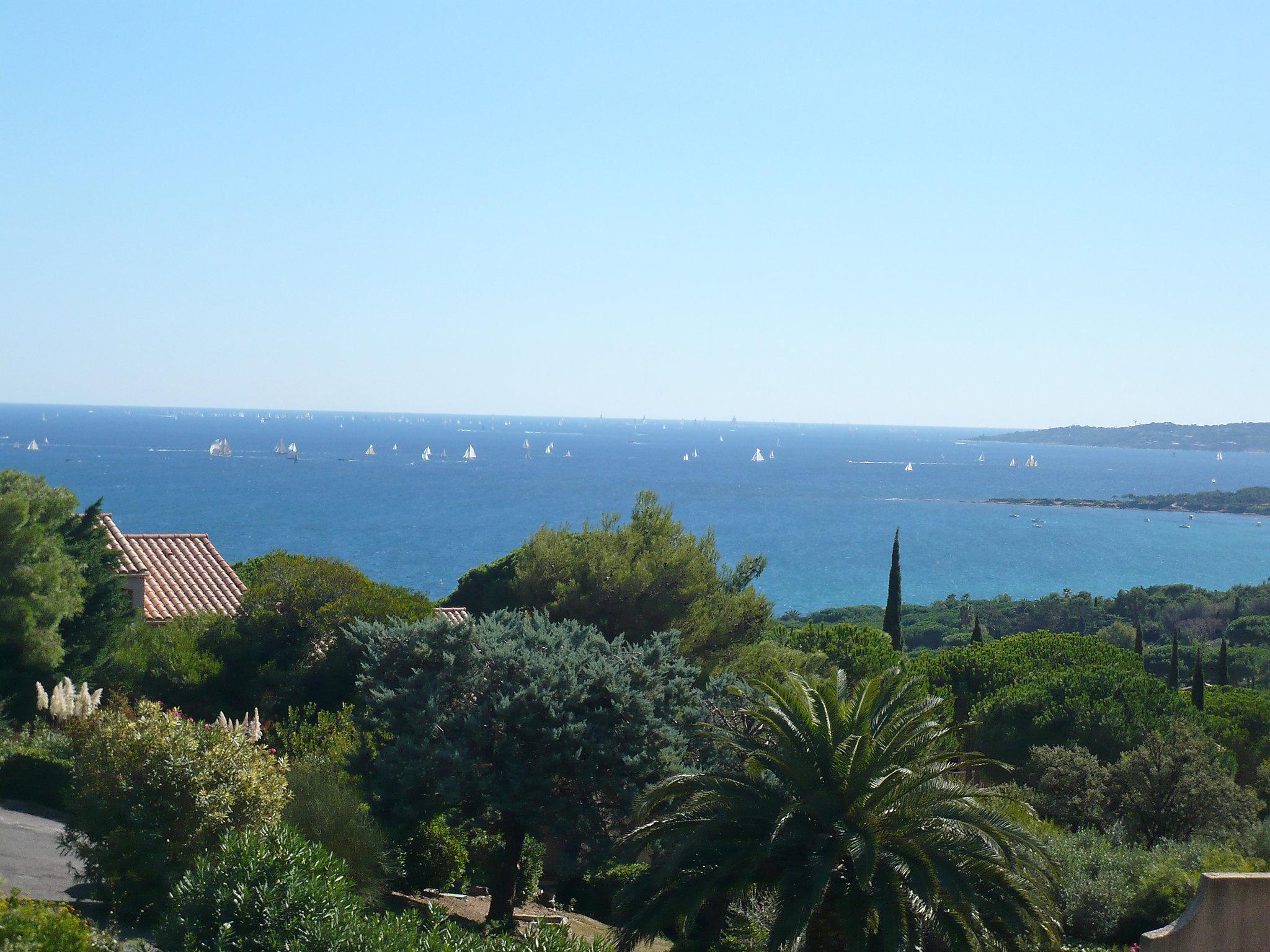Foto 11 - Apartamento de 2 quartos em Sainte-Maxime com piscina e vistas do mar