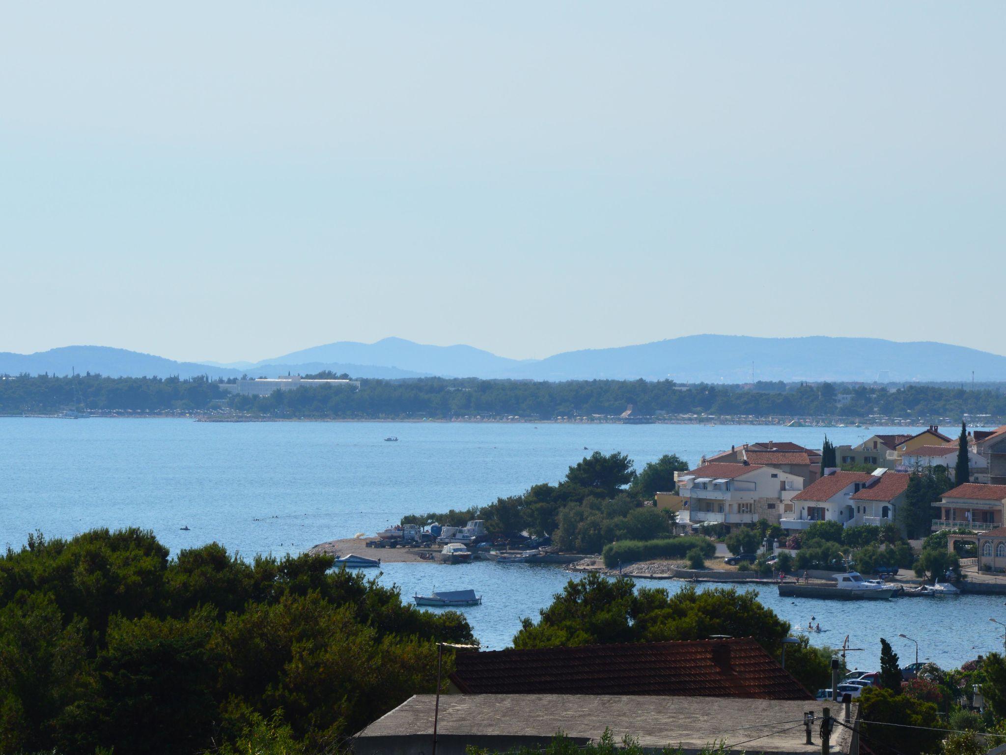 Photo 3 - Appartement de 2 chambres à Sibenik avec vues à la mer