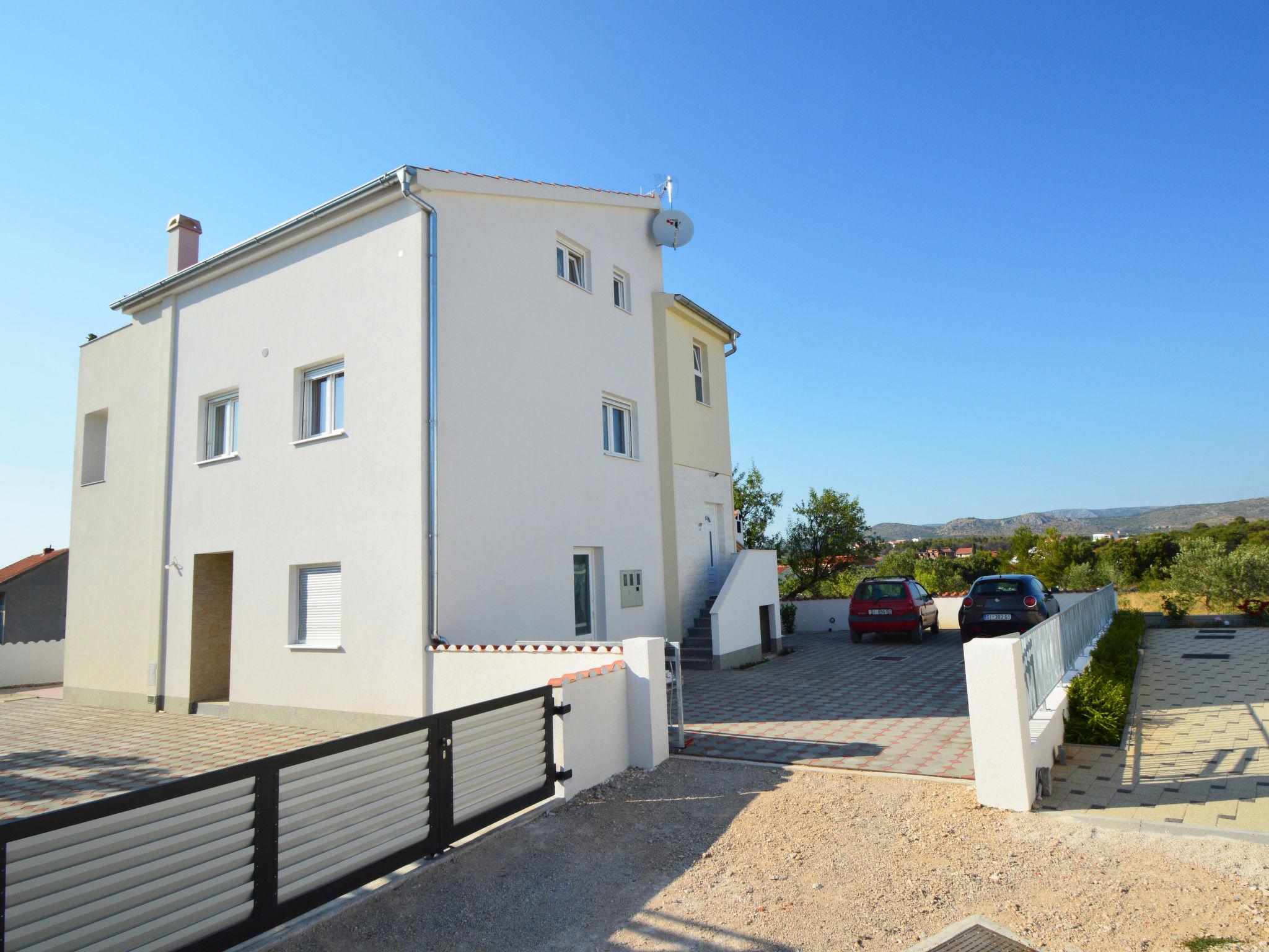 Photo 11 - Appartement de 1 chambre à Sibenik avec jardin et terrasse