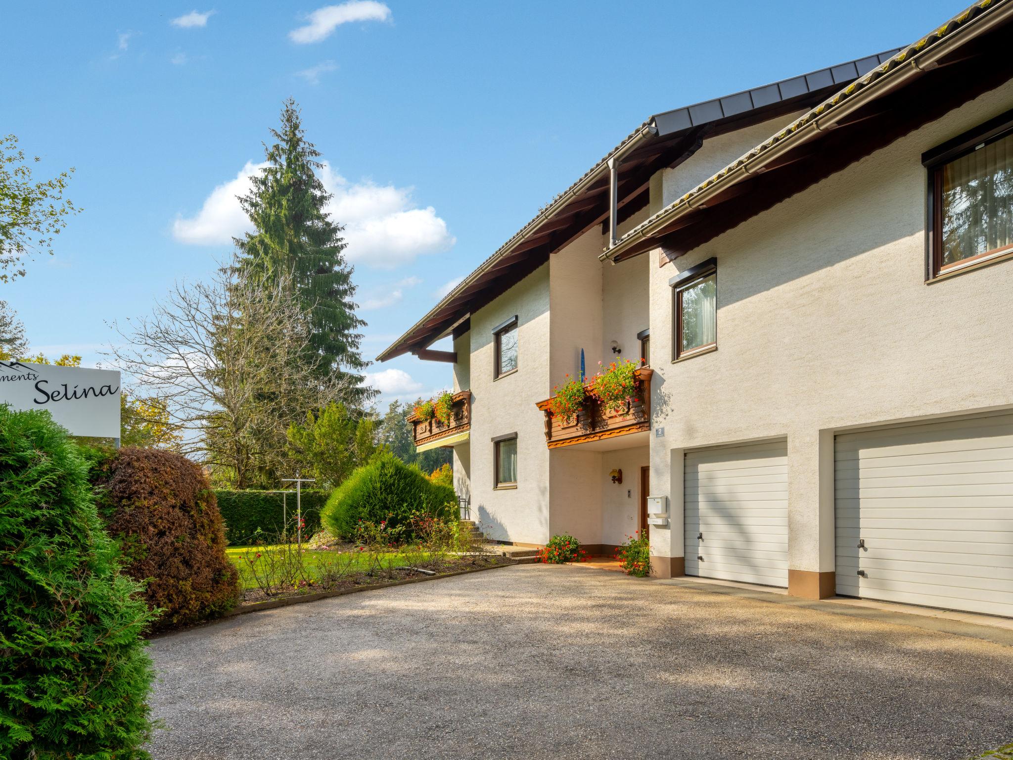 Photo 13 - Appartement de 2 chambres à Sankt Kanzian am Klopeiner See avec jardin et vues sur la montagne