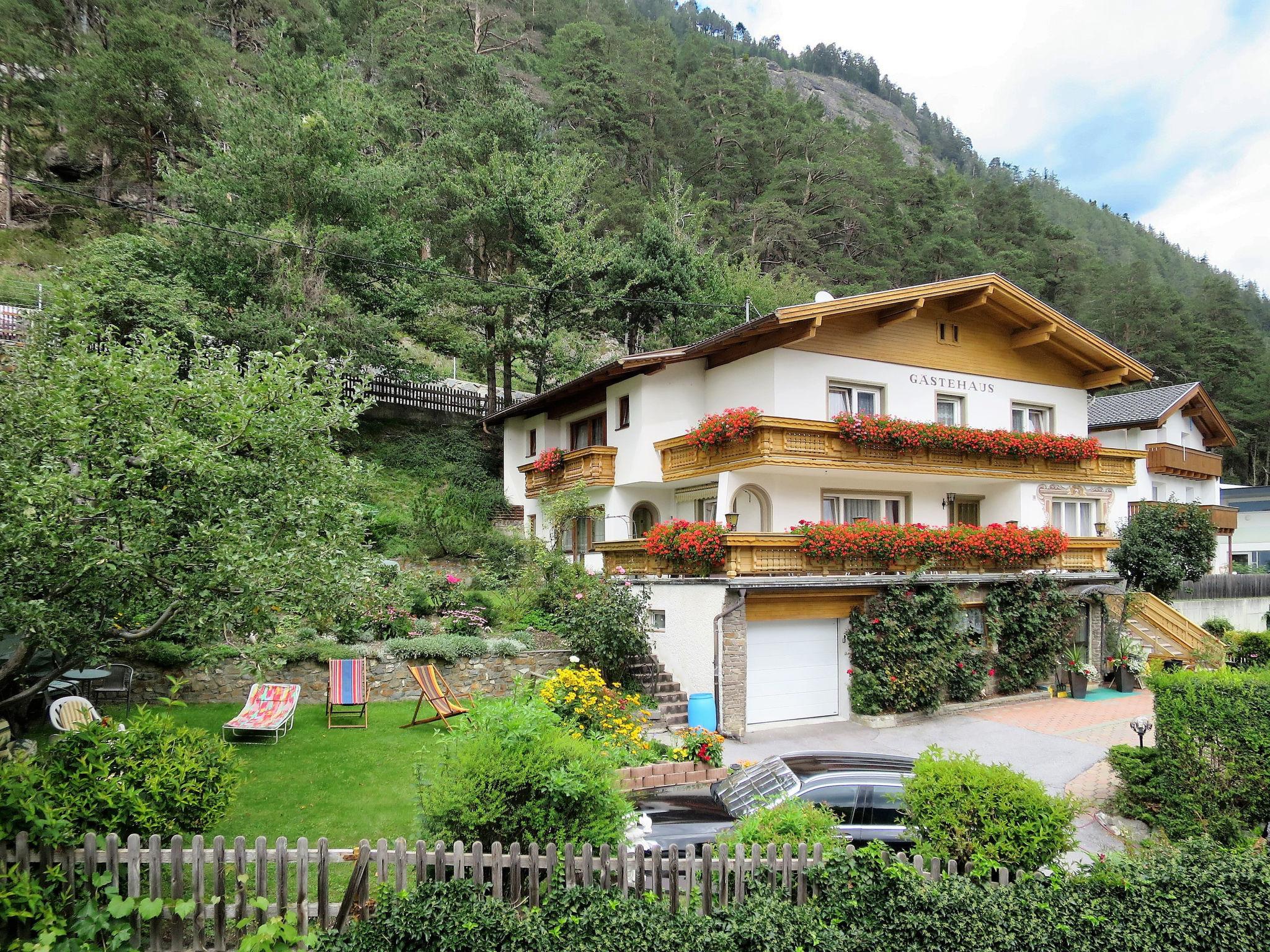 Photo 2 - Maison de 8 chambres à Pfunds avec jardin et vues sur la montagne