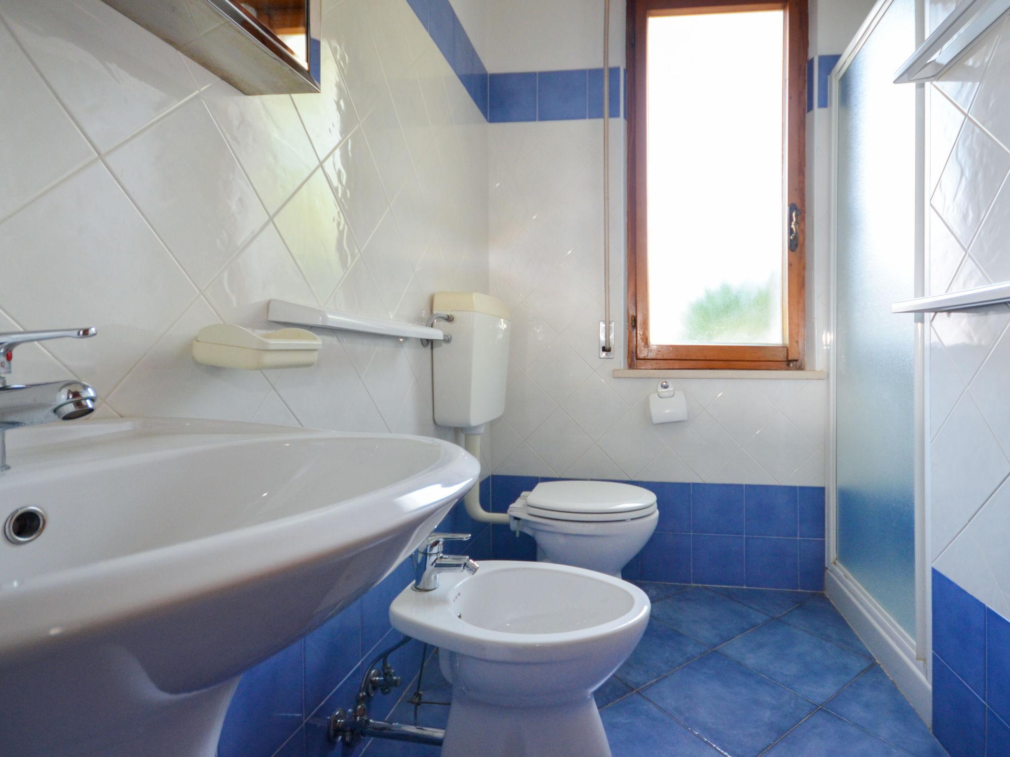 Foto 13 - Apartamento de 1 habitación en Lignano Sabbiadoro con piscina y vistas al mar