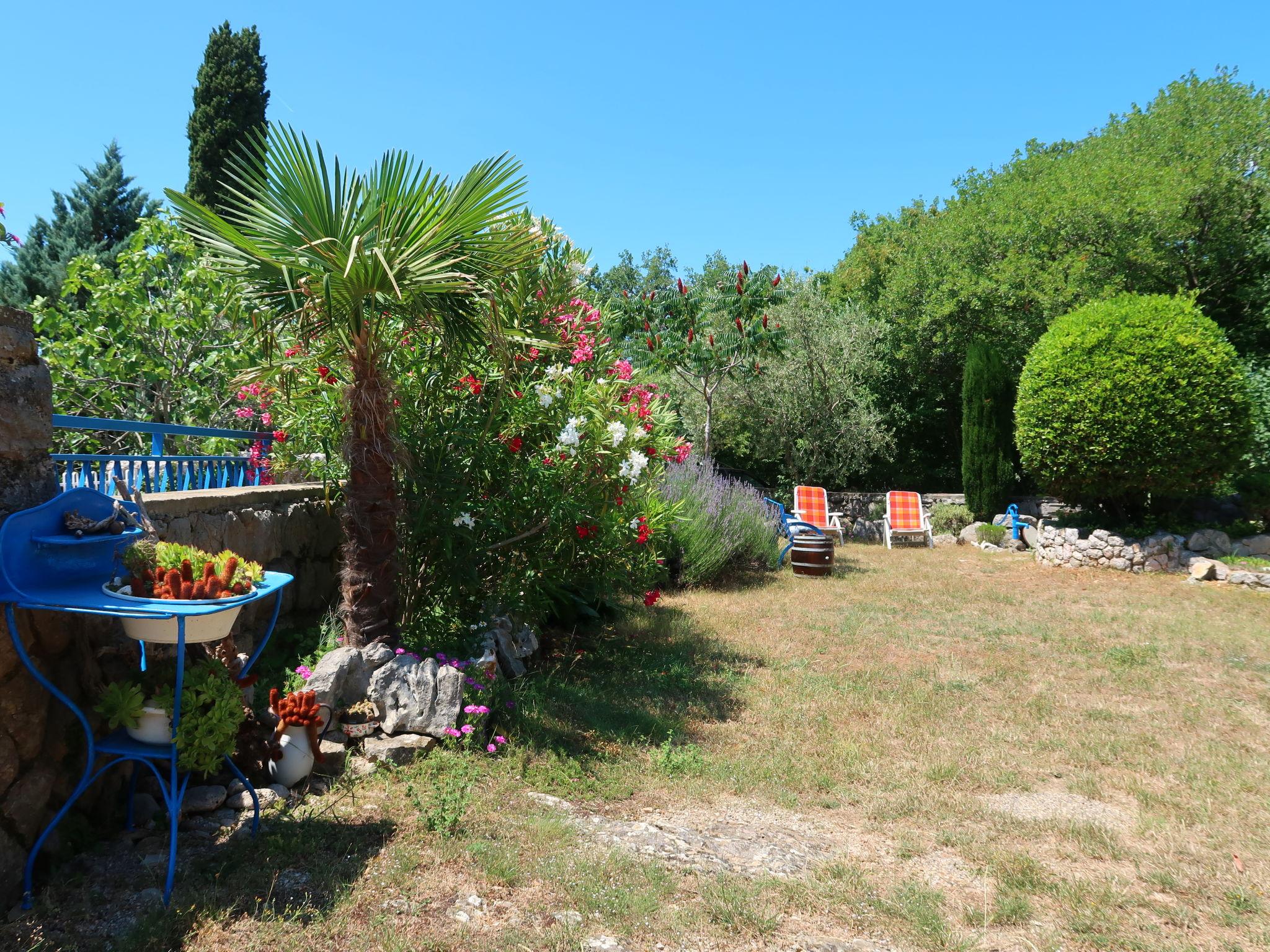 Foto 10 - Appartamento con 1 camera da letto a Dobrinj con piscina e vista mare