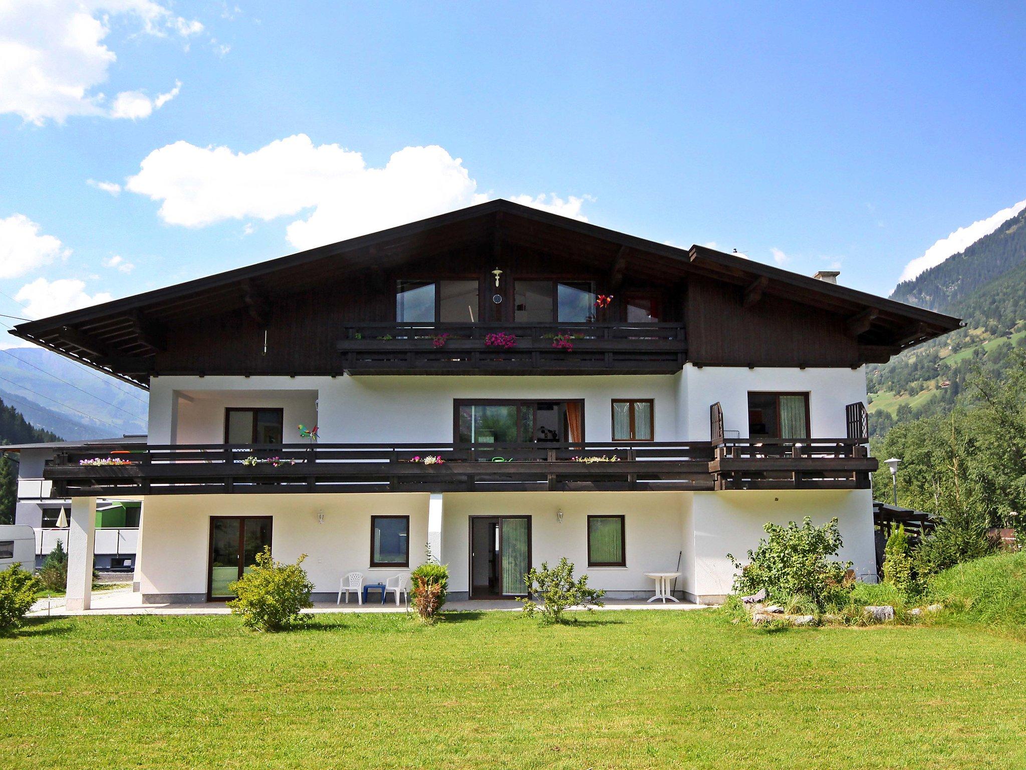 Foto 1 - Apartamento de 2 habitaciones en Bad Gastein con jardín y vistas a la montaña