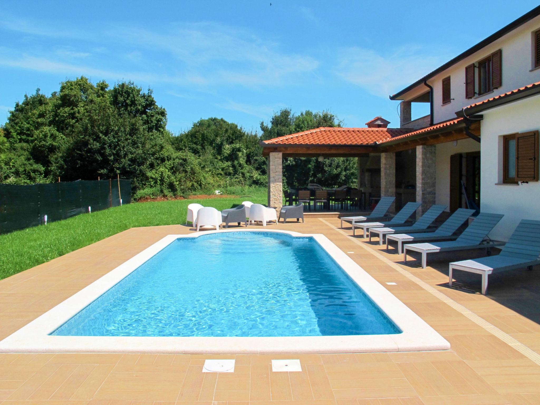 Photo 11 - Maison de 4 chambres à Sveta Nedelja avec piscine privée et vues à la mer