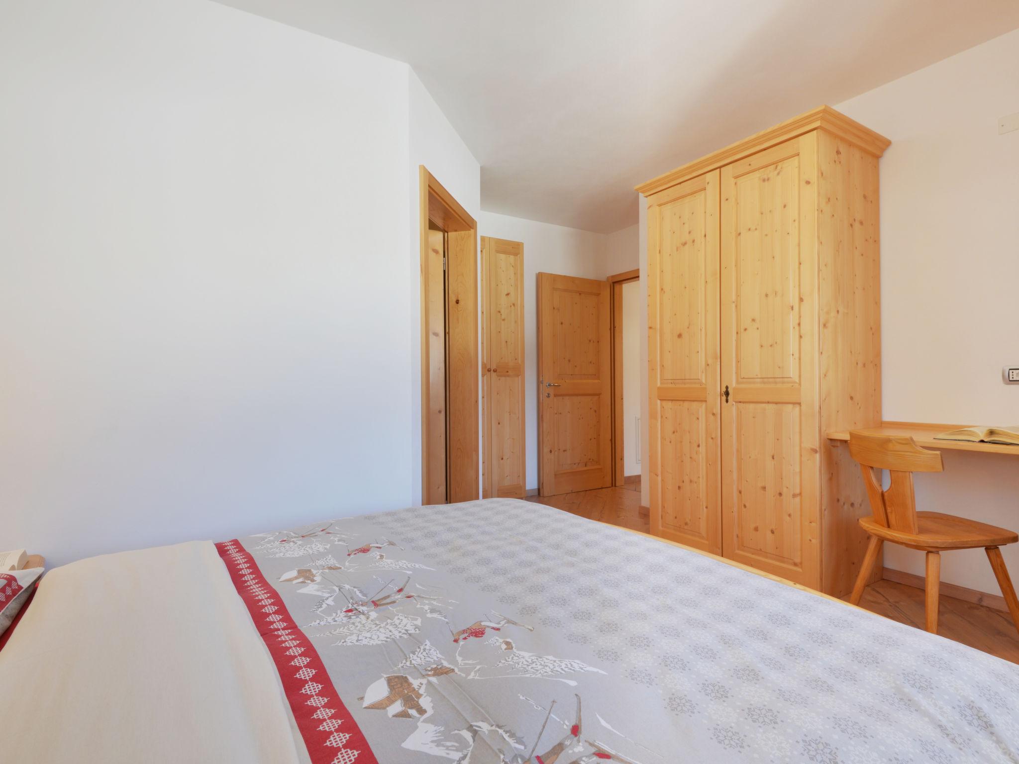 Foto 11 - Appartamento con 2 camere da letto a San Giovanni di Fassa-Sèn Jan con giardino