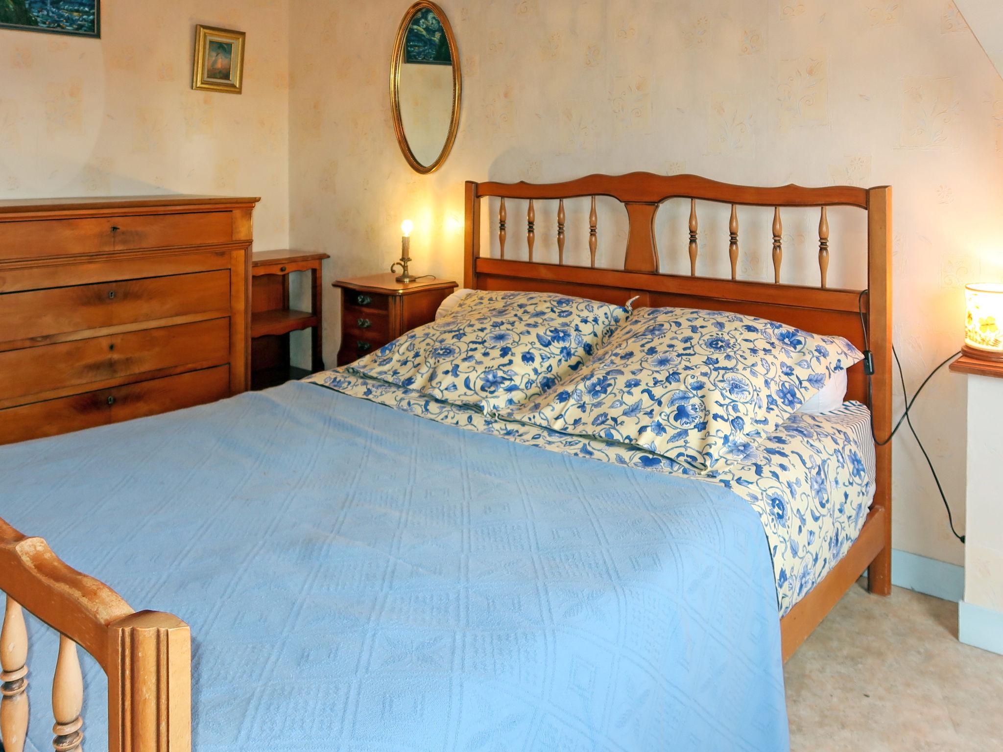 Photo 12 - 3 bedroom House in Plouescat with garden and sea view