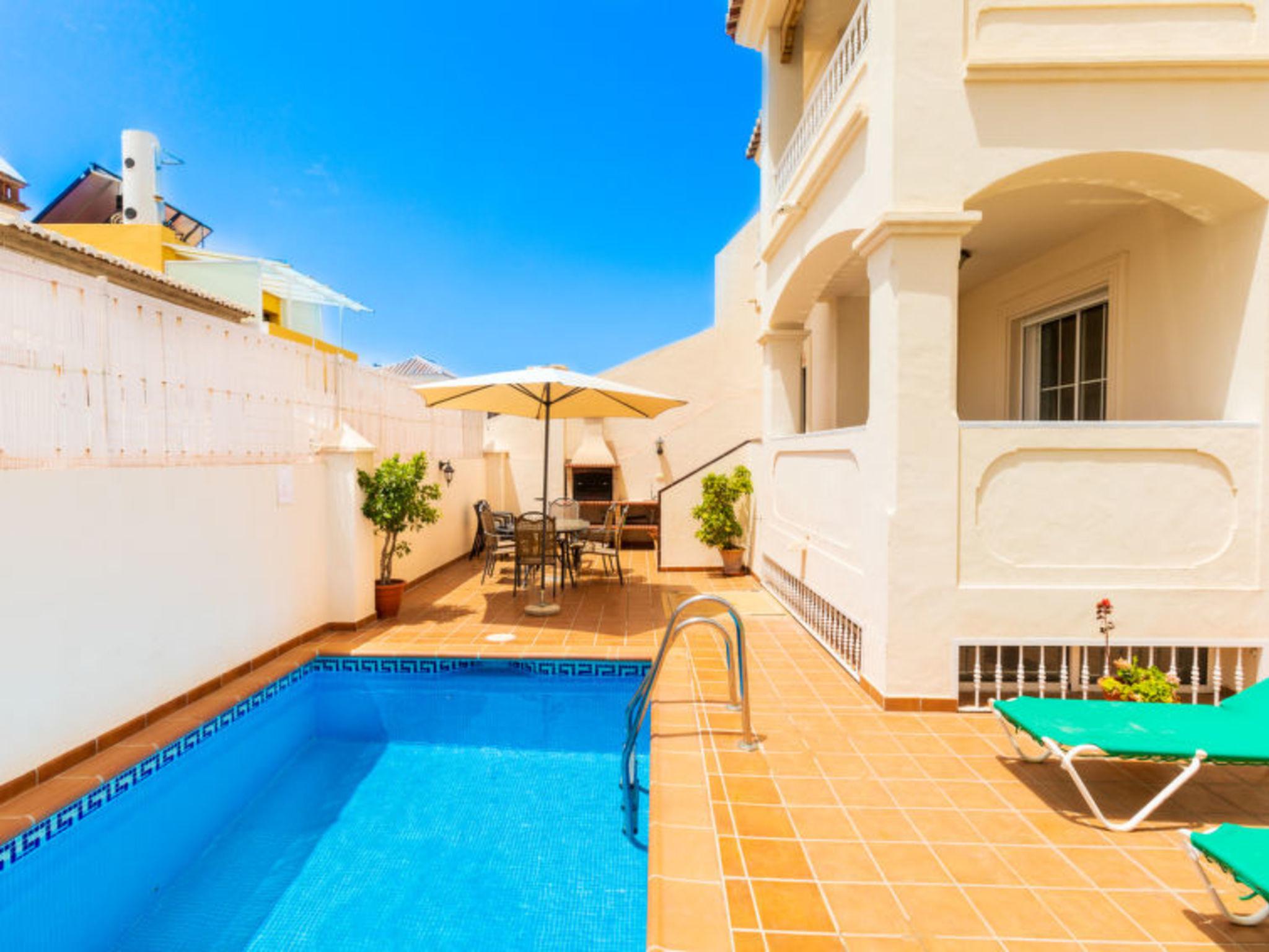 Photo 24 - Maison de 5 chambres à Nerja avec piscine privée et vues à la mer