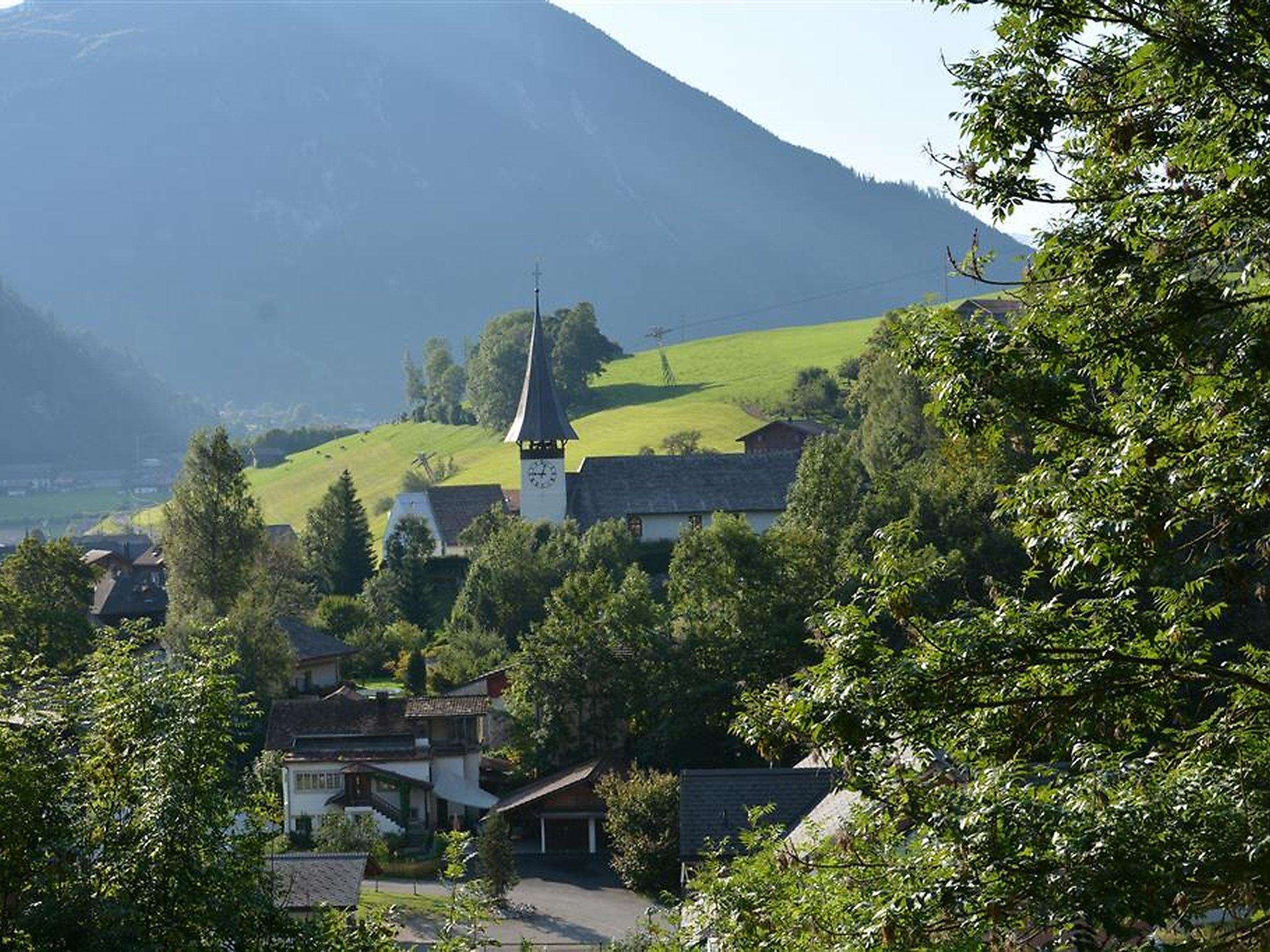 Foto 6 - Apartamento de 2 quartos em Zweisimmen