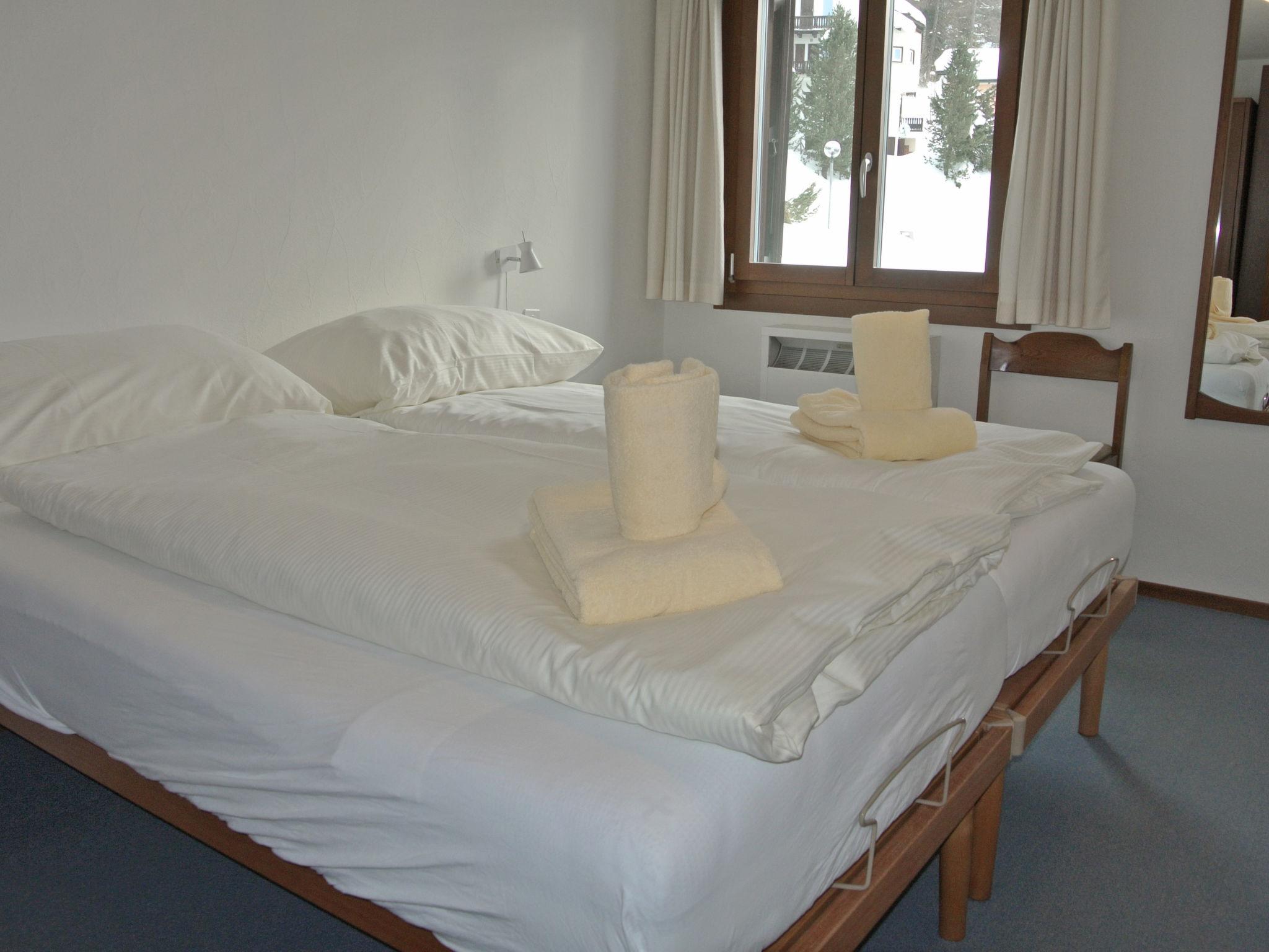 Foto 9 - Appartamento con 1 camera da letto a Silvaplana con vista sulle montagne