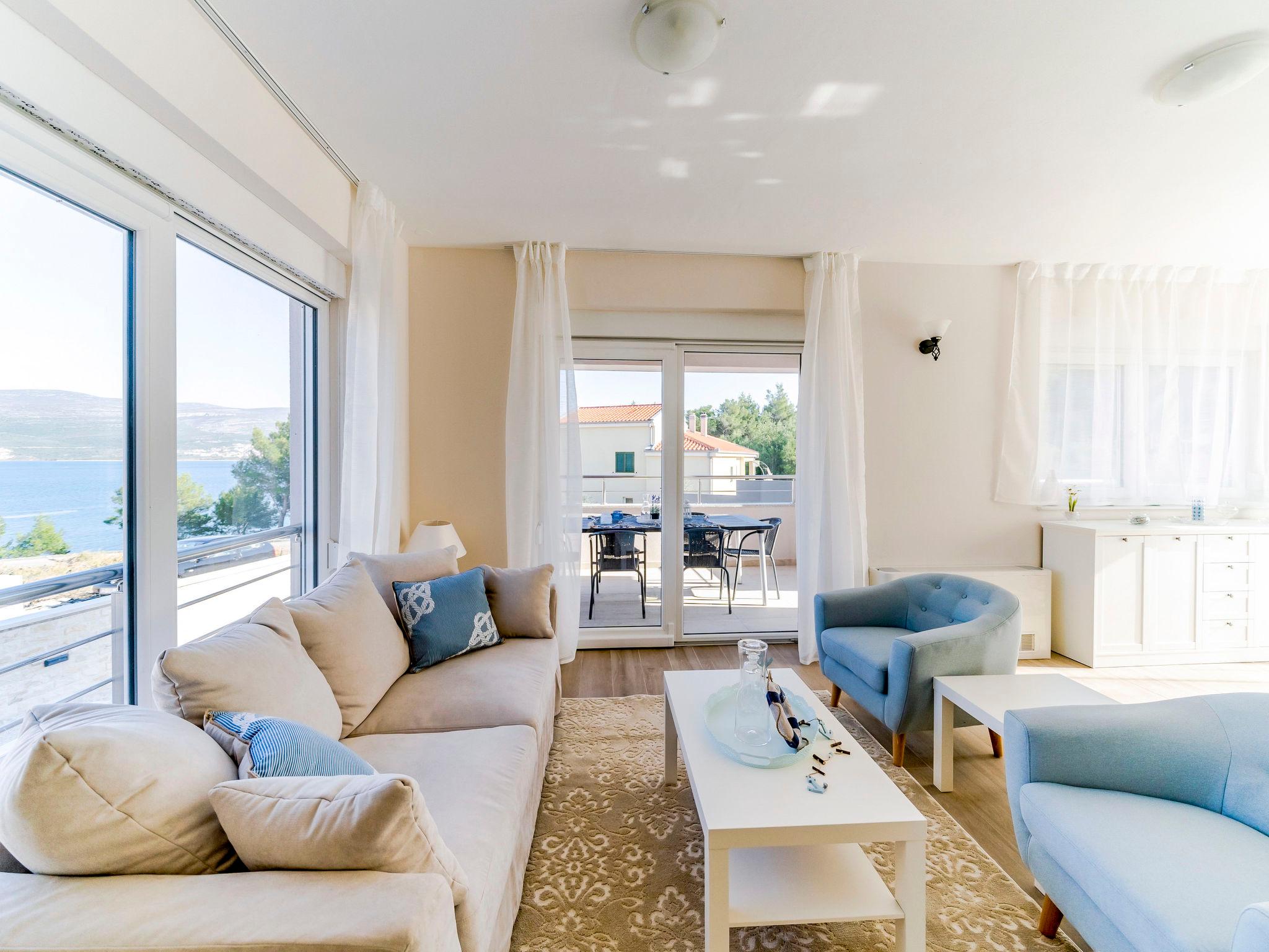 Foto 2 - Casa de 4 habitaciones en Novigrad con piscina privada y vistas al mar