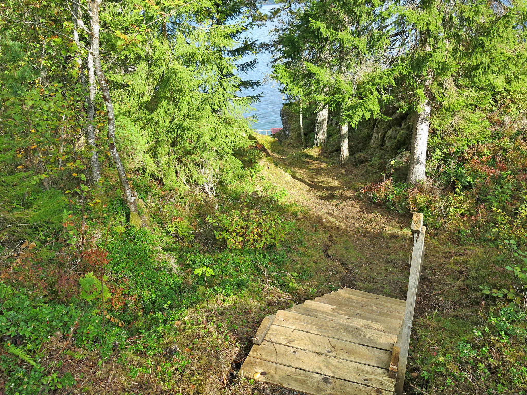 Photo 11 - 2 bedroom House in Balestrand with garden and terrace