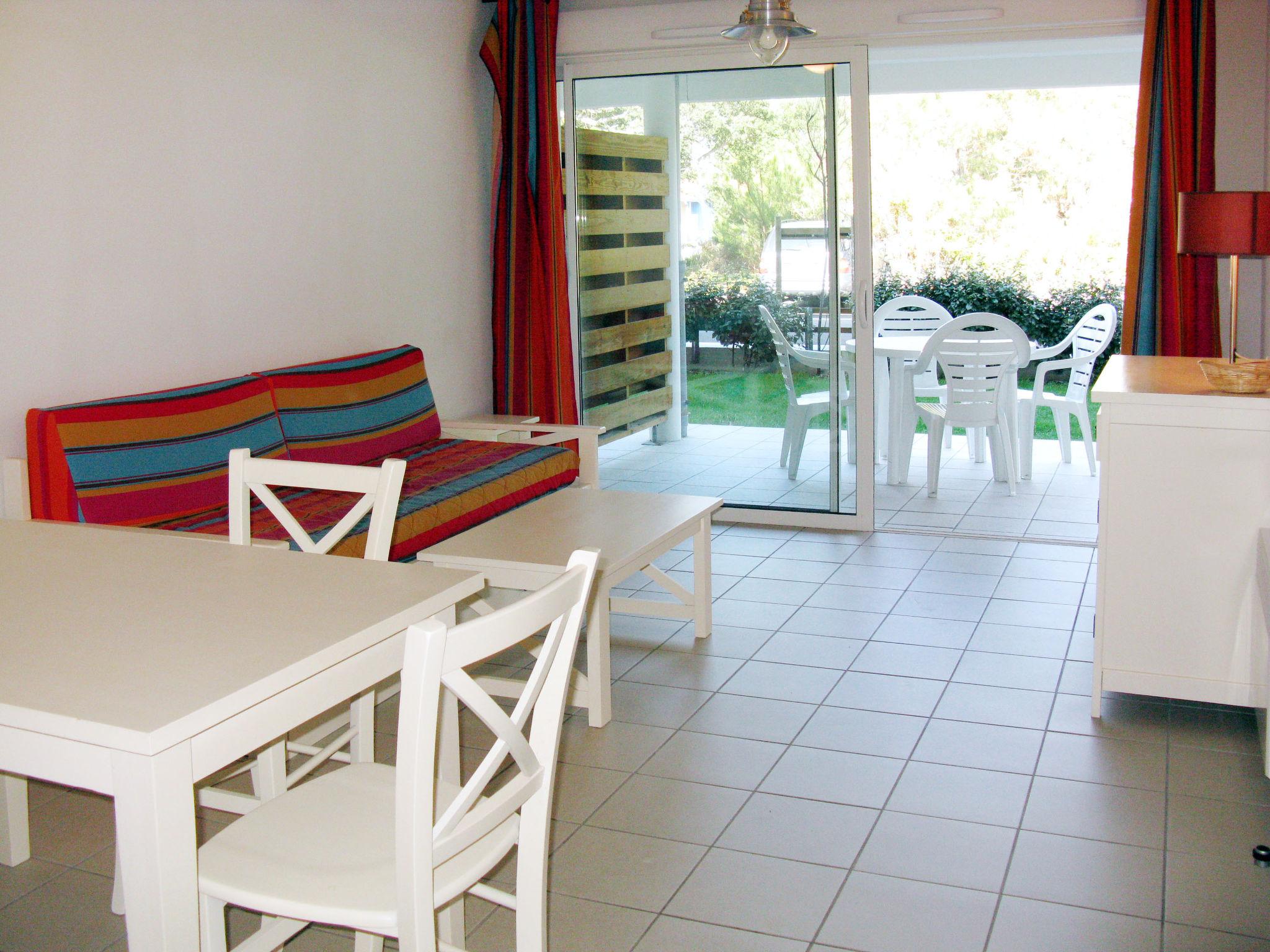 Photo 2 - 1 bedroom Apartment in Moliets-et-Maa with swimming pool and garden