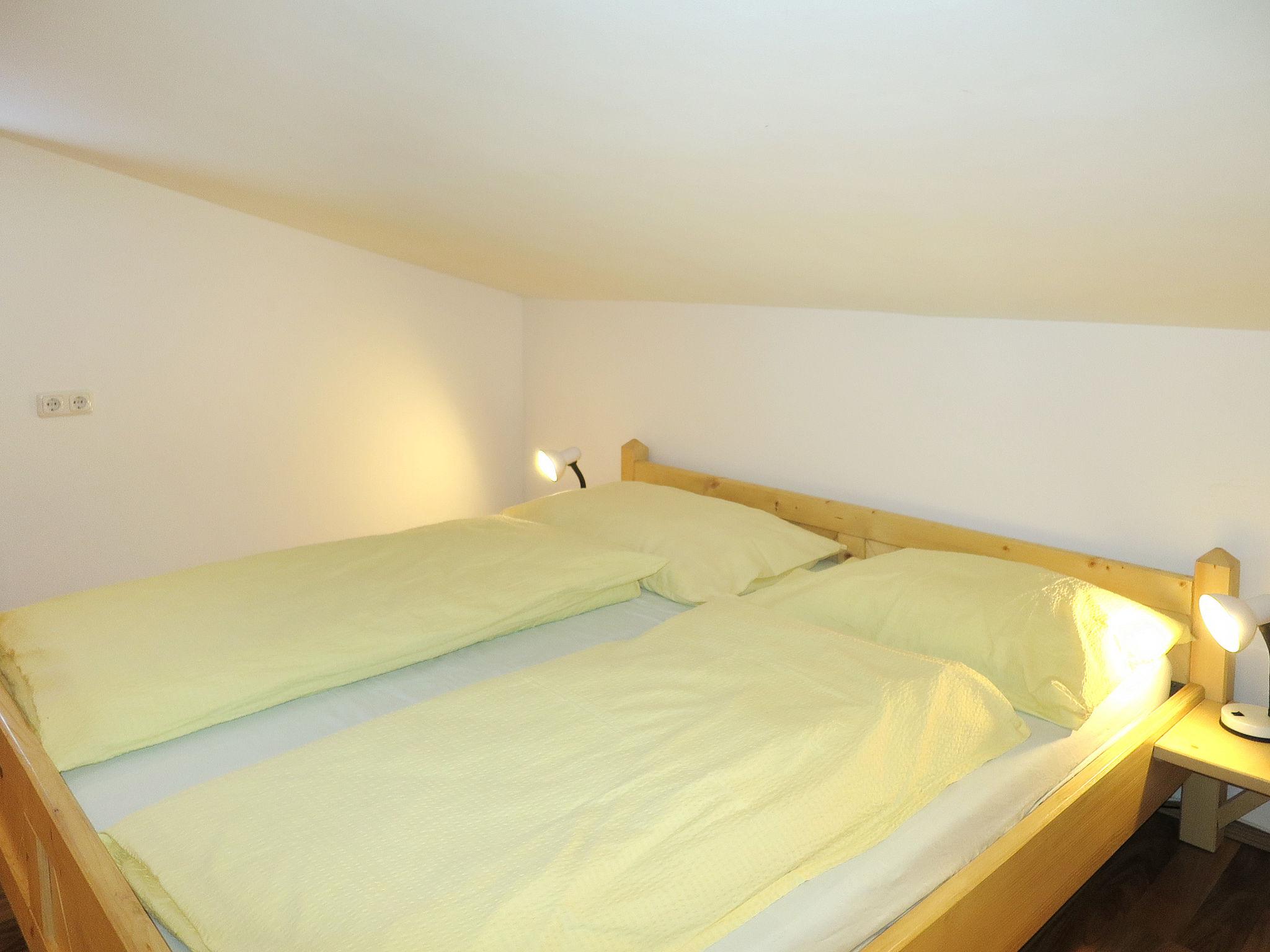 Foto 5 - Appartamento con 3 camere da letto a Hollersbach im Pinzgau con giardino e vista sulle montagne