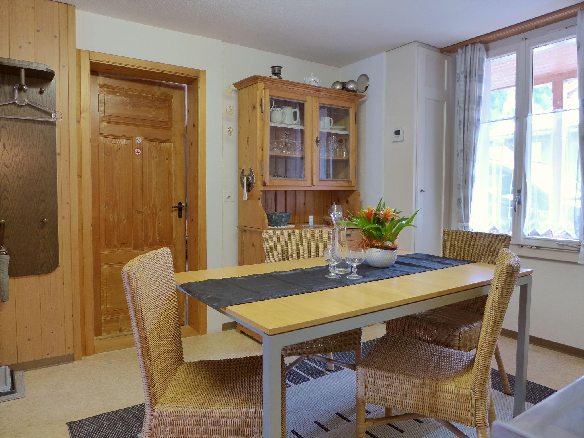 Photo 3 - Appartement en Lauterbrunnen avec jardin et vues sur la montagne