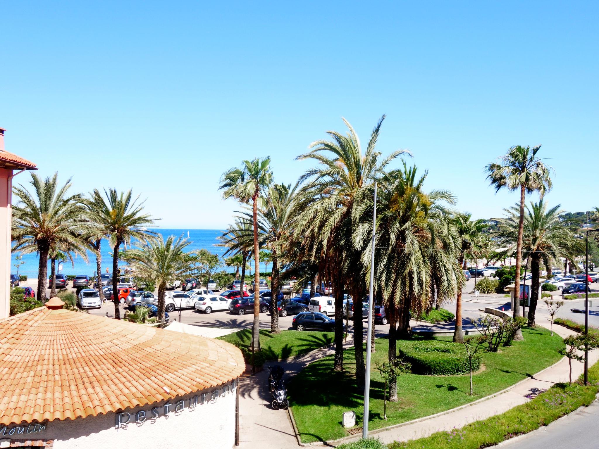 Photo 1 - Appartement de 3 chambres à Antibes avec terrasse et vues à la mer