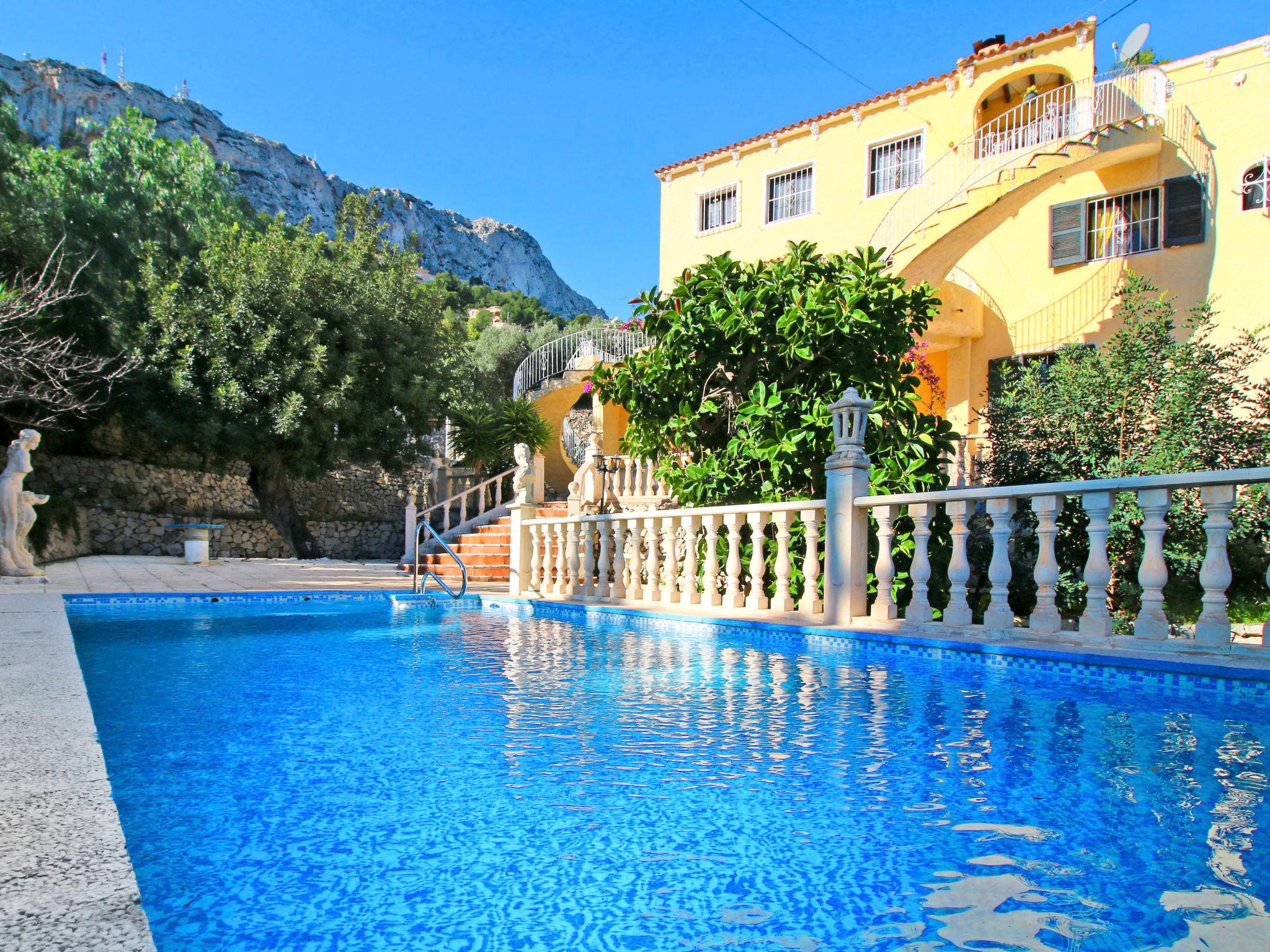 Foto 1 - Casa de 3 habitaciones en Calpe con piscina privada y vistas al mar