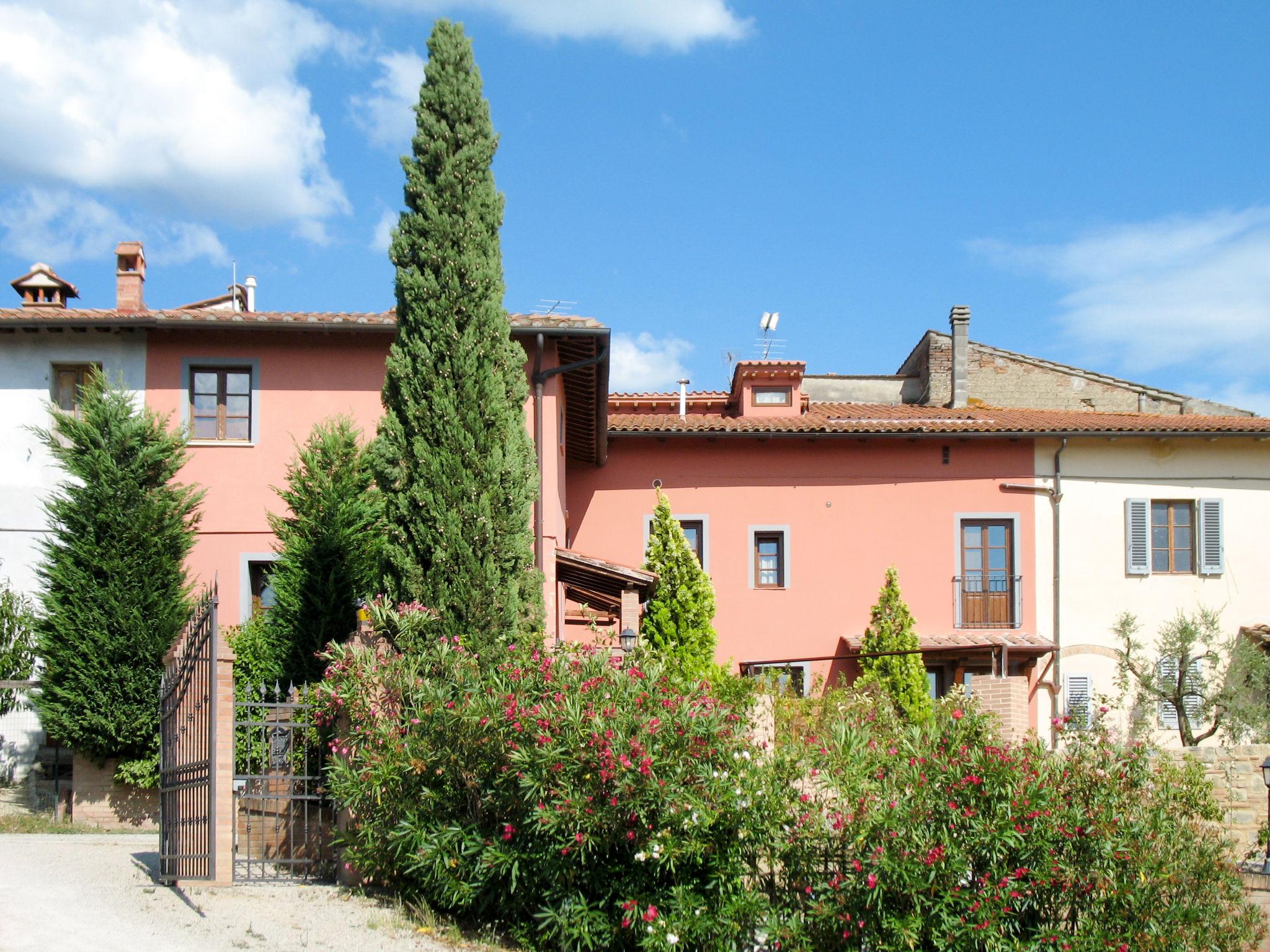 Foto 4 - Appartamento con 2 camere da letto a Certaldo con piscina e giardino