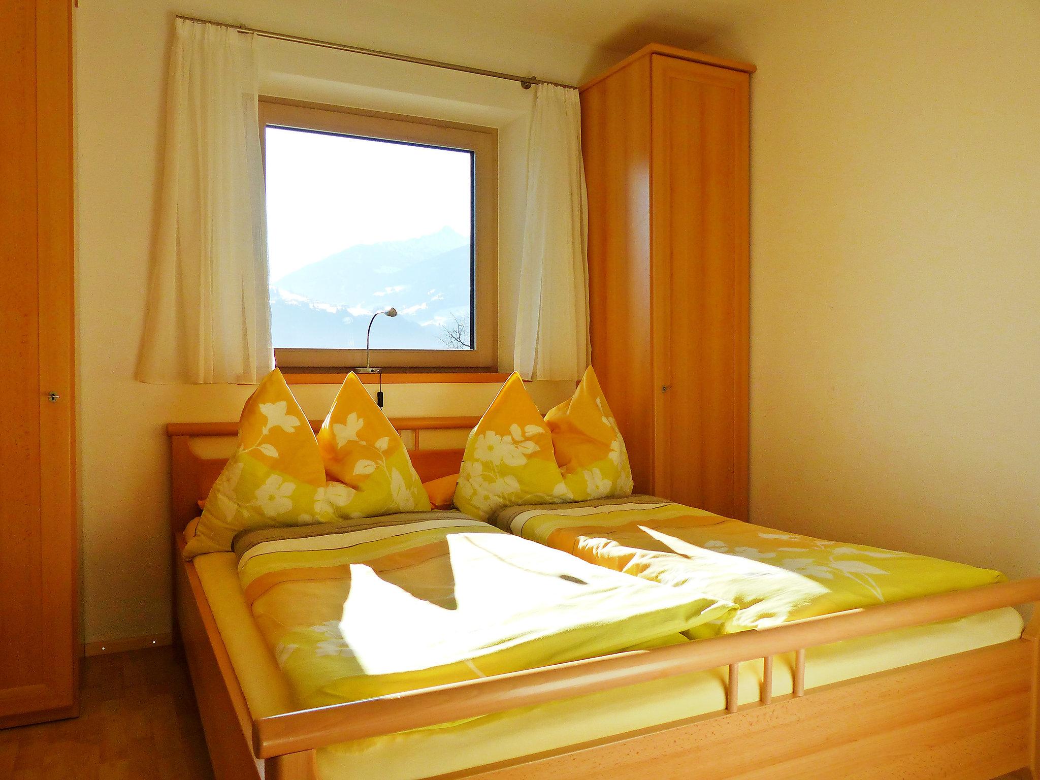 Foto 9 - Appartamento con 2 camere da letto a Terfens con vista sulle montagne