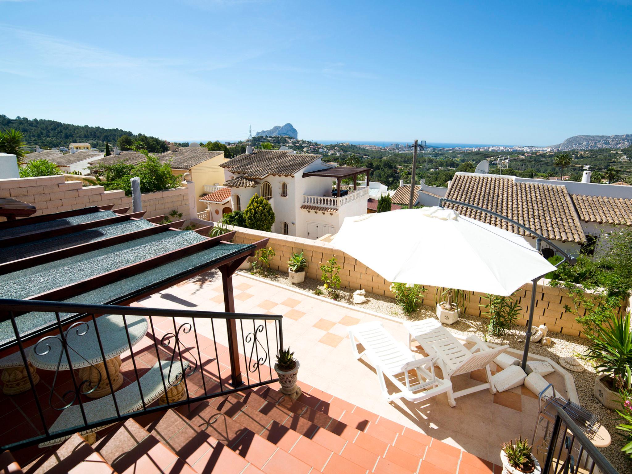 Photo 3 - Maison de 3 chambres à Calp avec piscine et vues à la mer